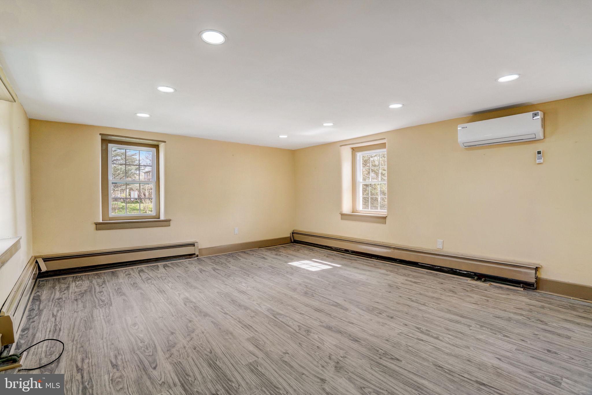 WHITE MARSH MDWS - Residential Lease