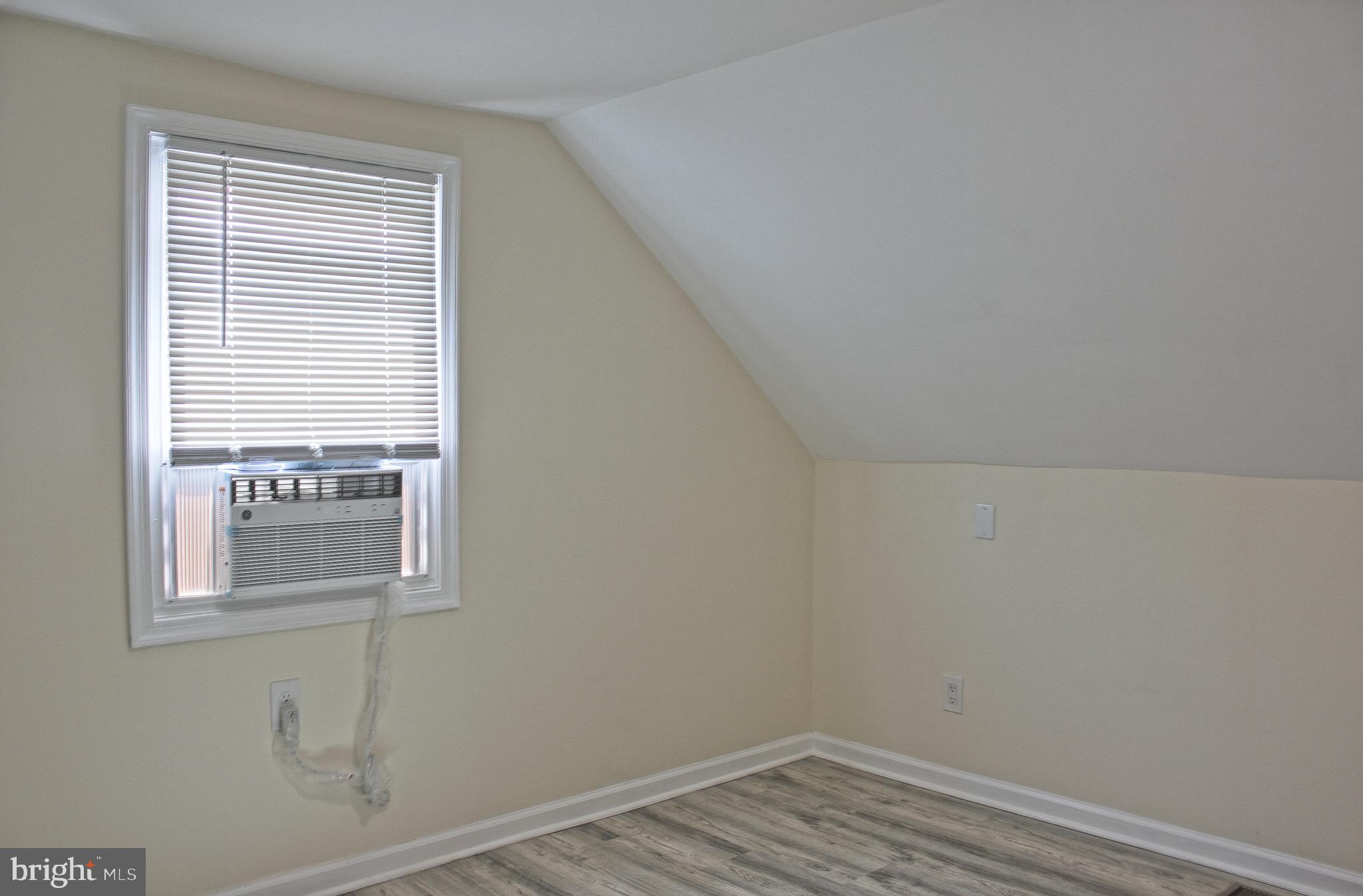 ROCKCREST - Residential