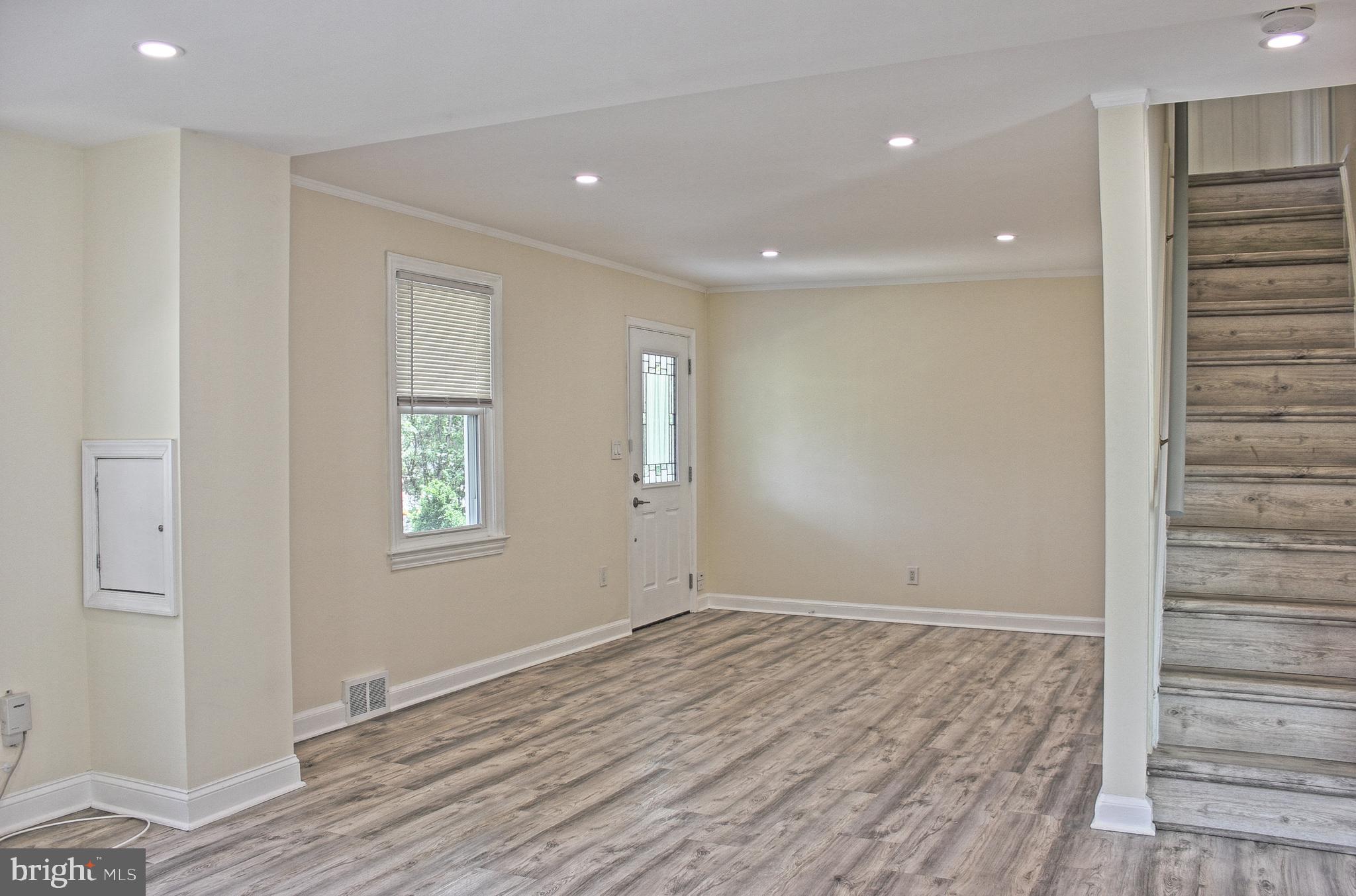 ROCKCREST - Residential