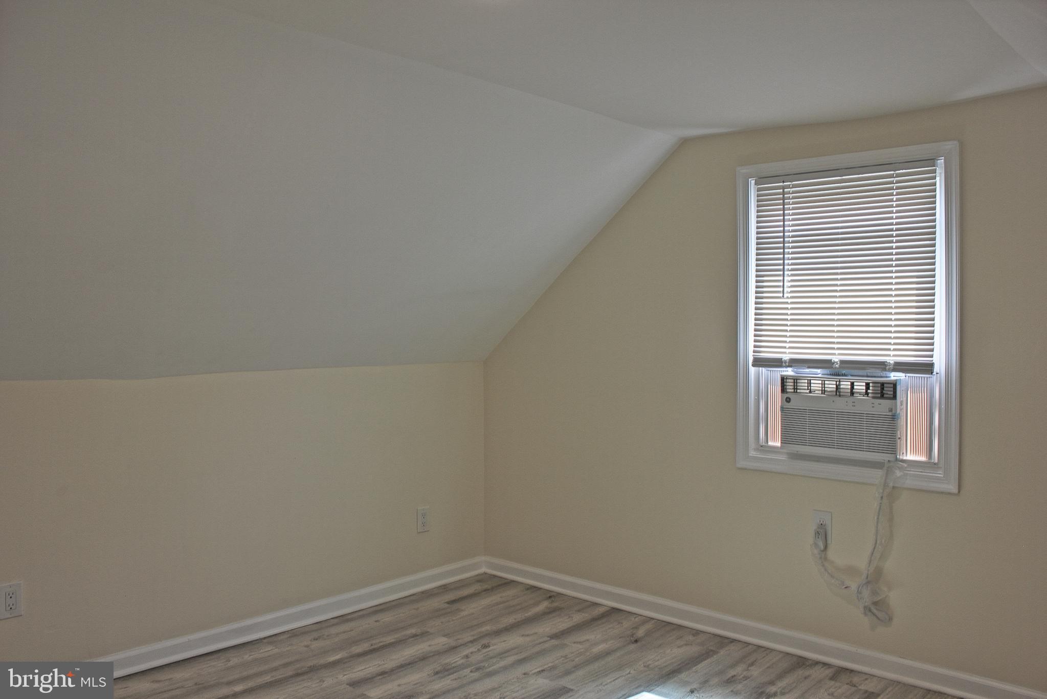 ROCKCREST - Residential