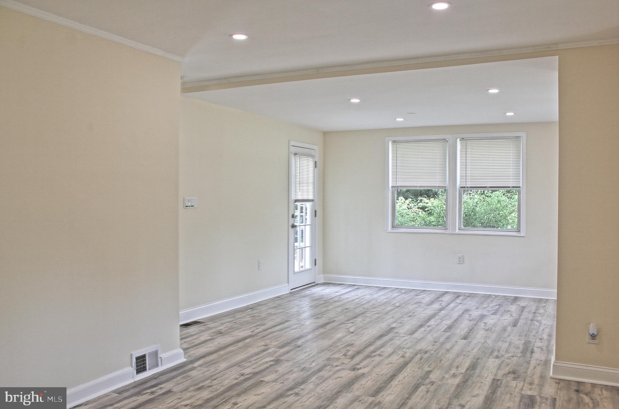 ROCKCREST - Residential