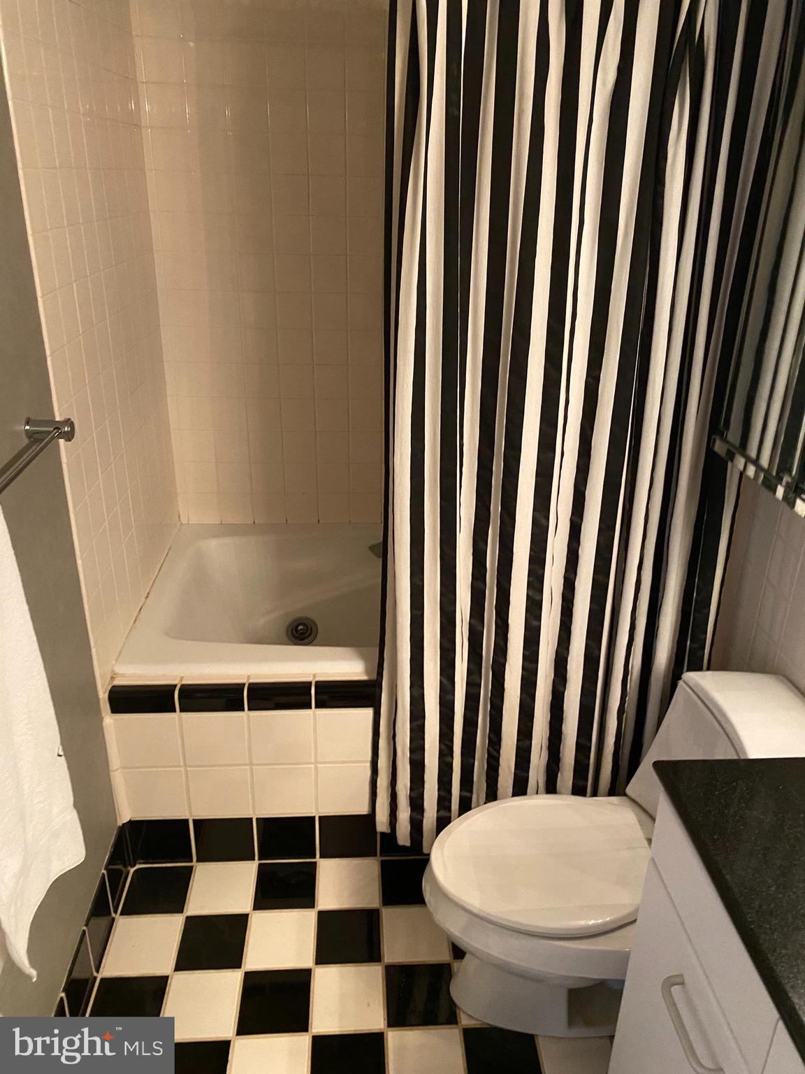 WASHINGTON SQ - Residential