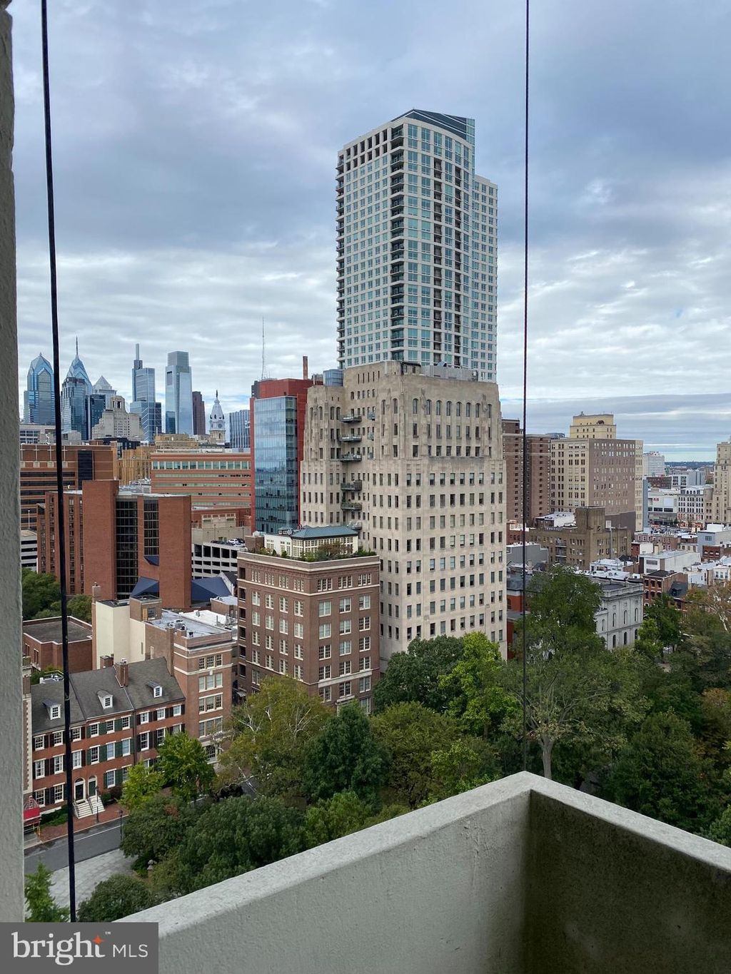 Photo of 604 - 36 S Washington Square #1712, PHILADELPHIA, PA 19106 (MLS # PAPH2545564)