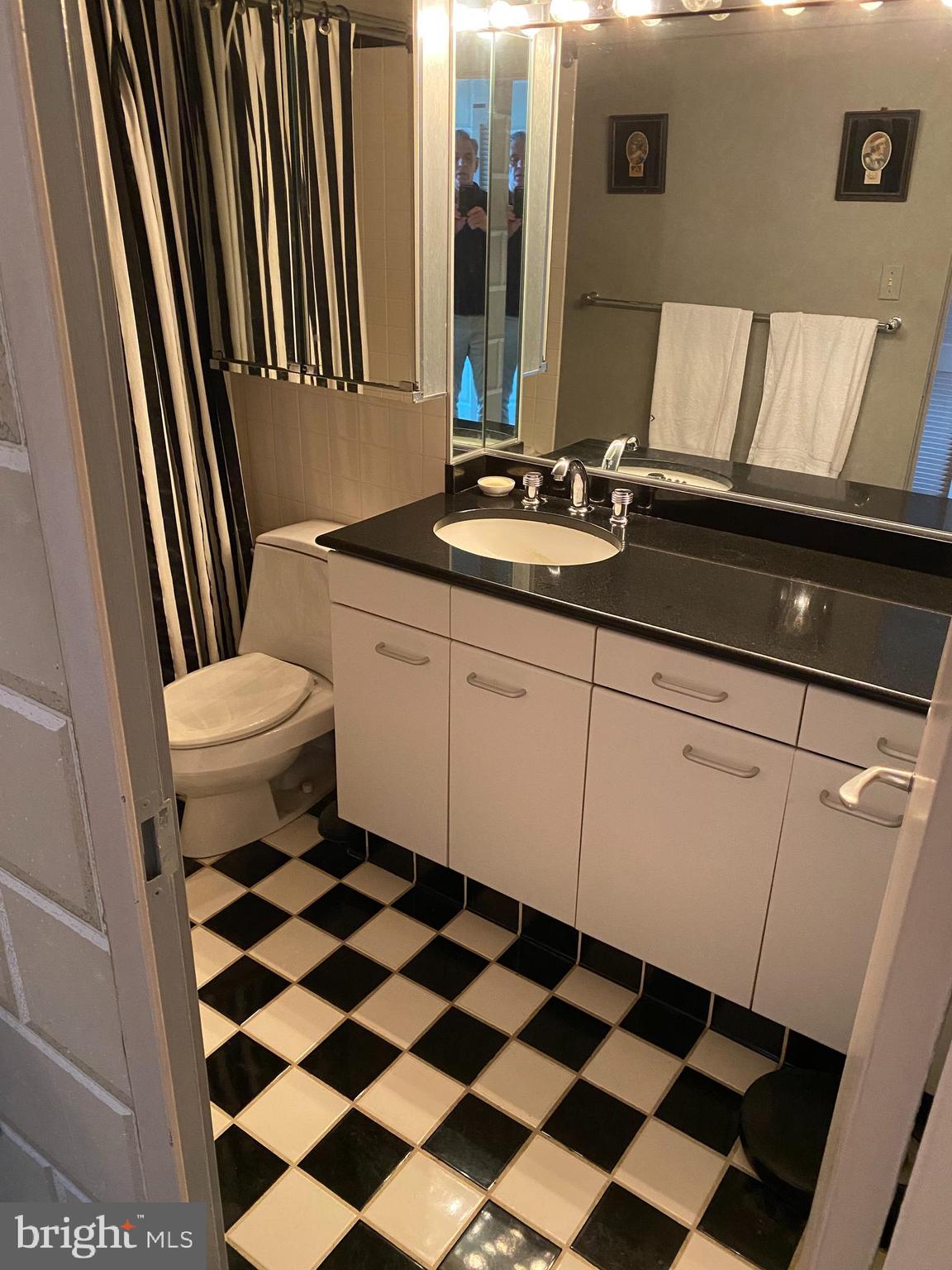 WASHINGTON SQ - Residential