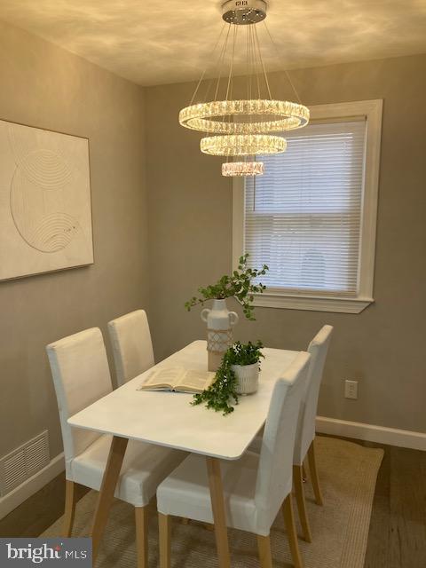 WINDSOR  MILL - Residential