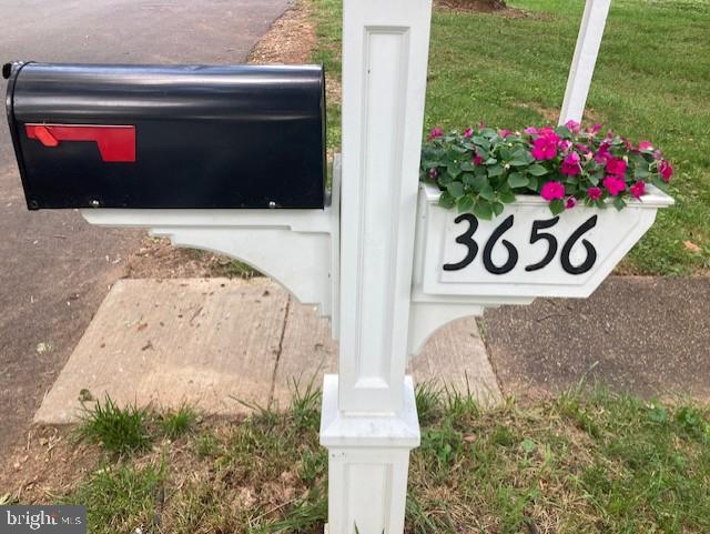 WINDSOR  MILL - Residential