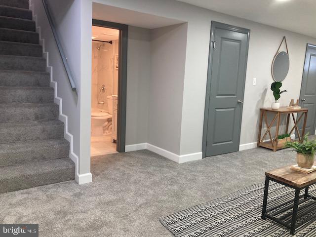 WINDSOR  MILL - Residential