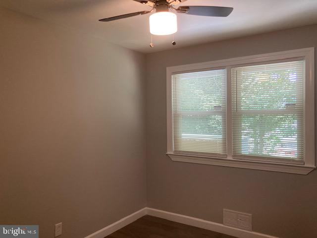 WINDSOR  MILL - Residential