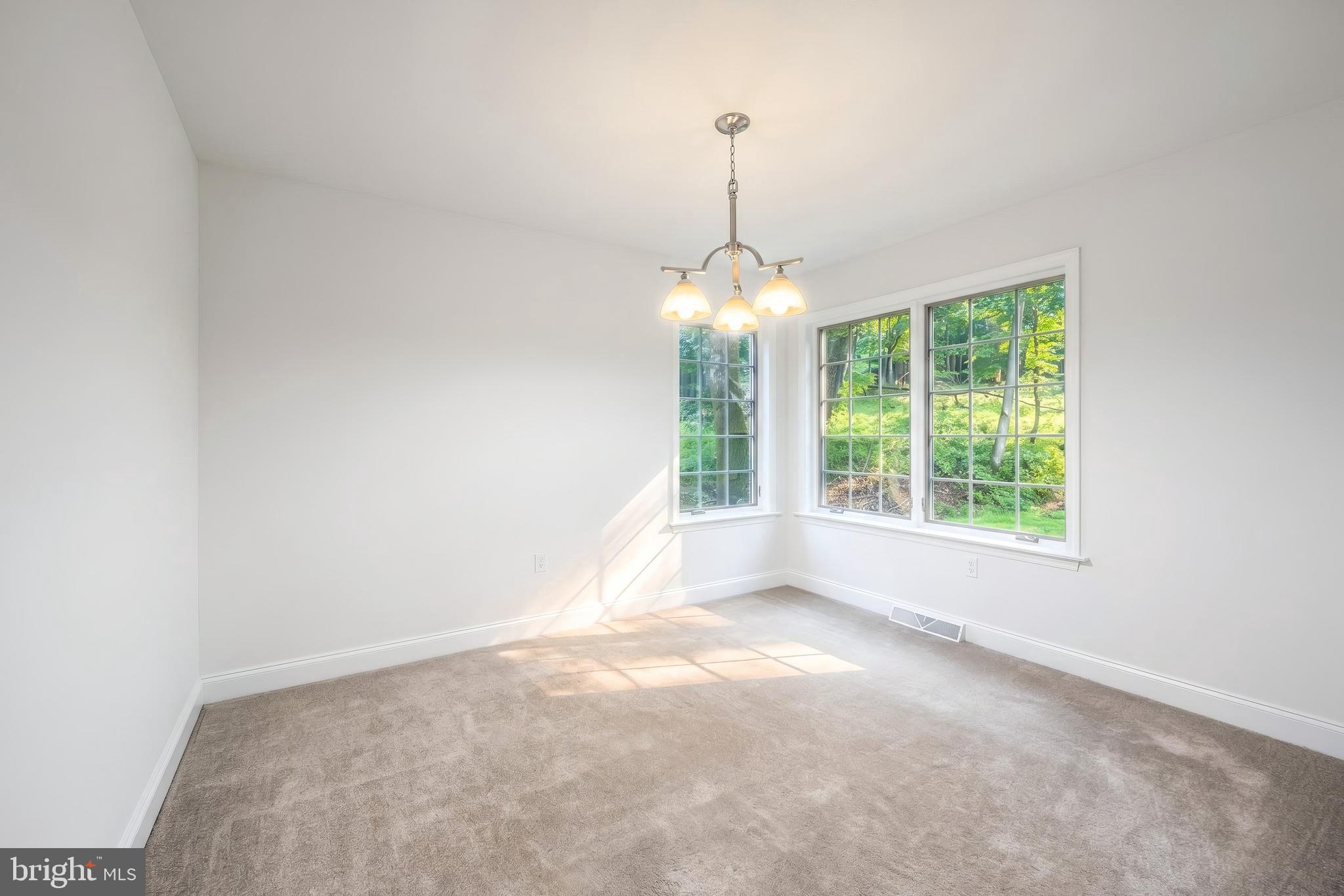 LAUREL ESTATES - Residential