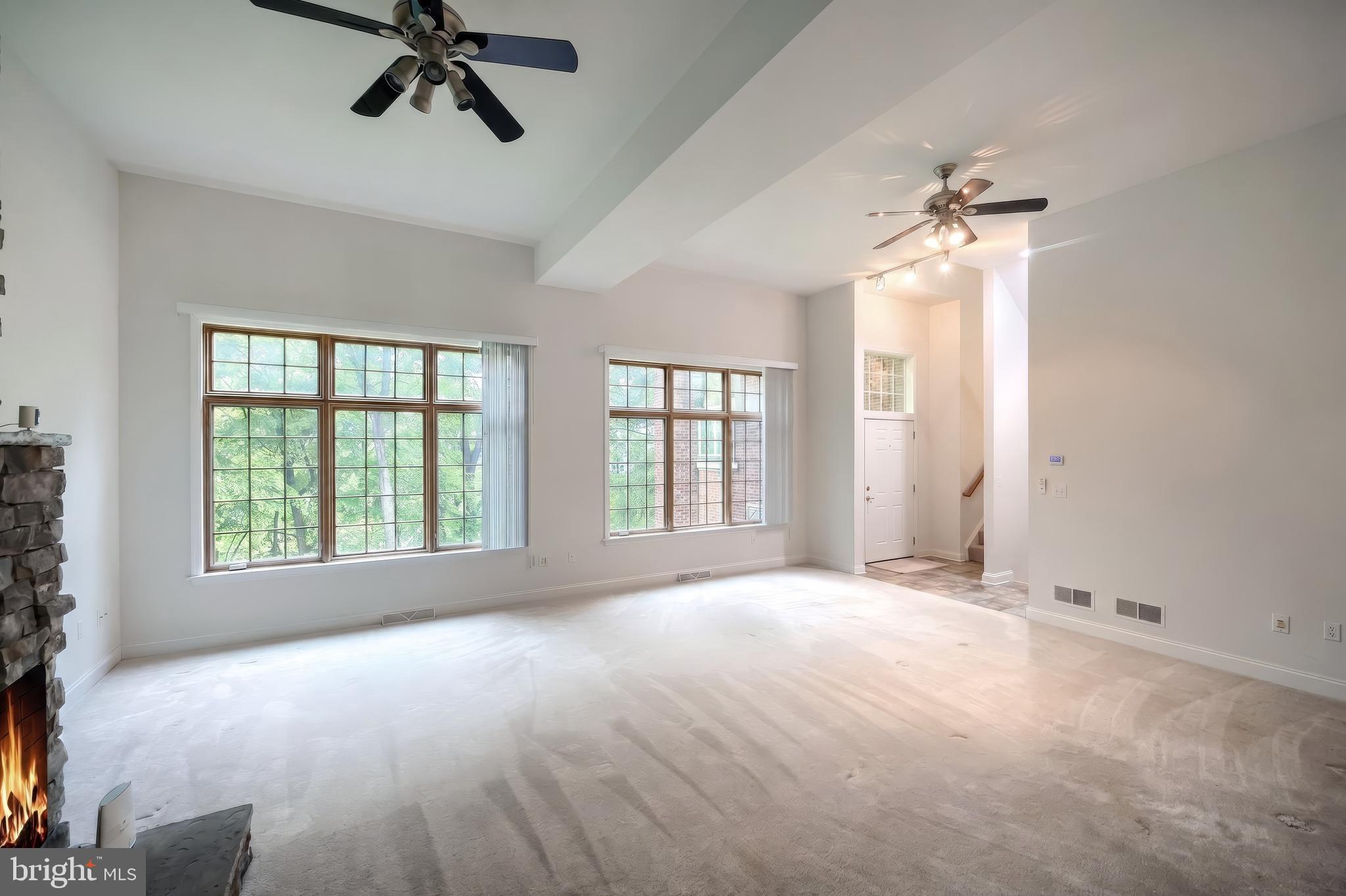 LAUREL ESTATES - Residential
