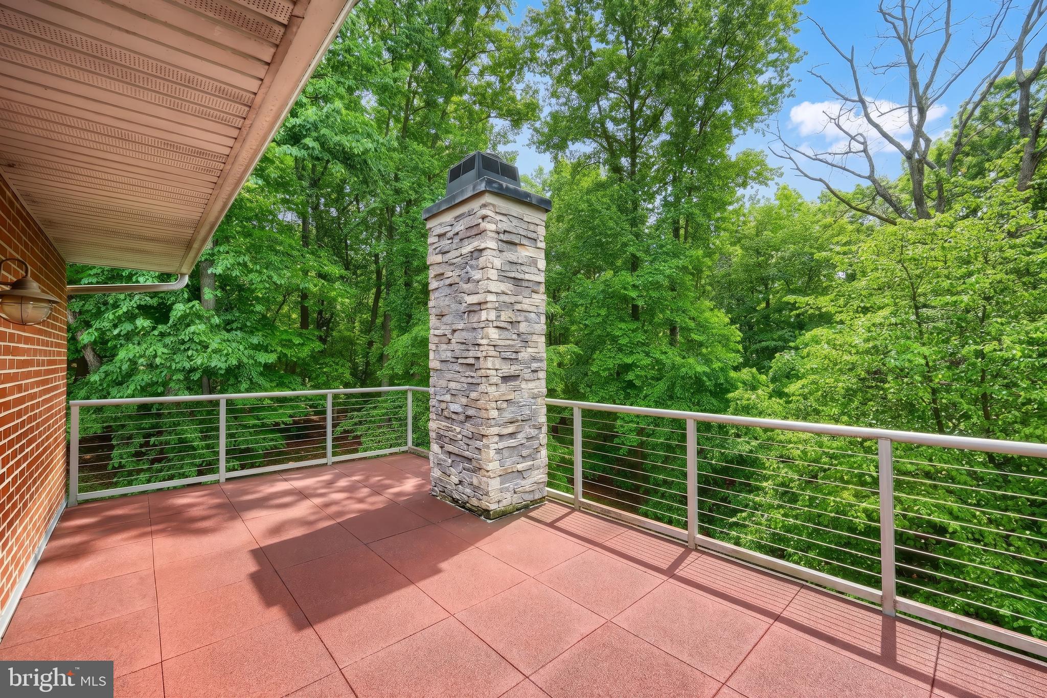 LAUREL ESTATES - Residential