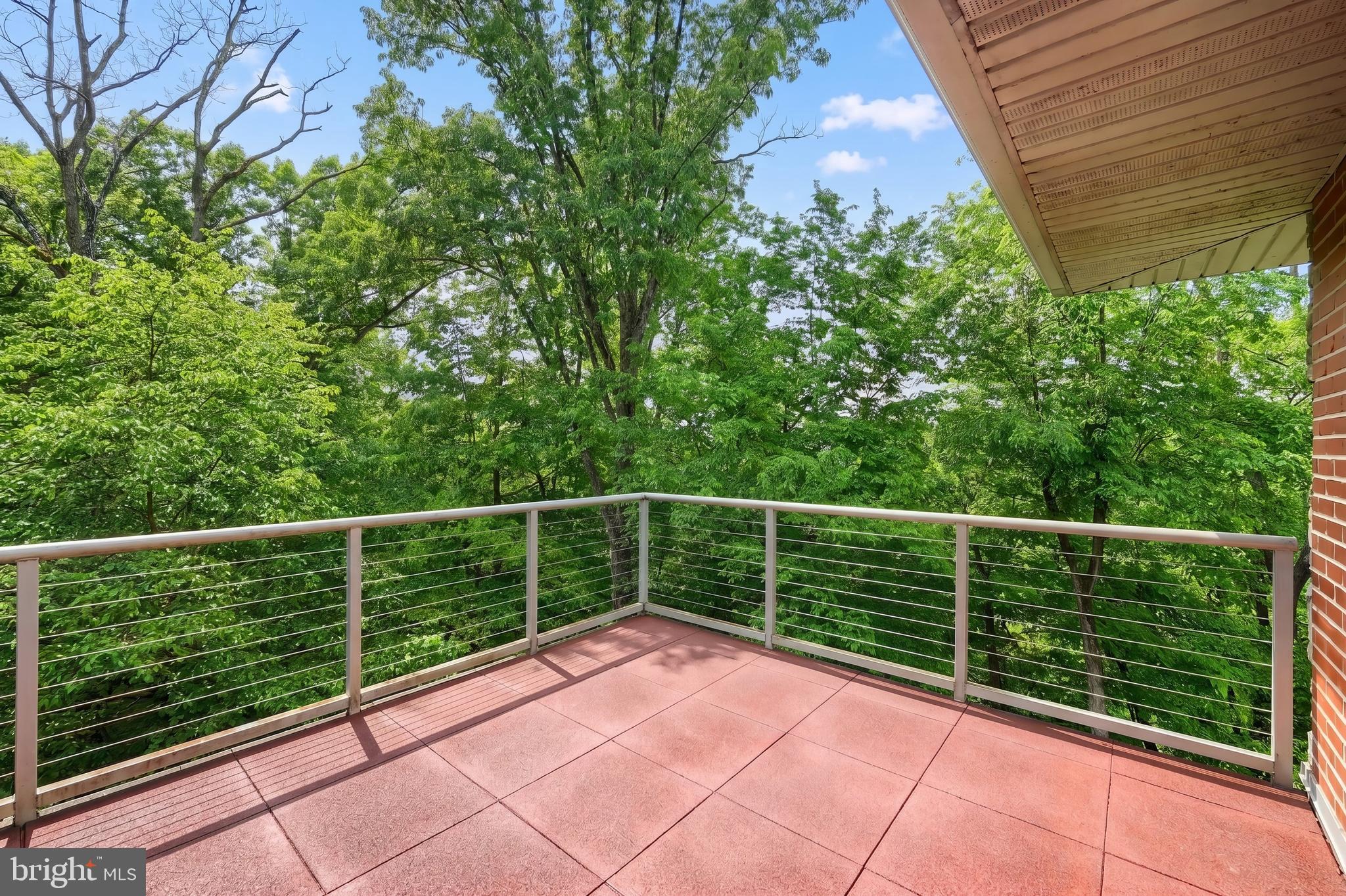 LAUREL ESTATES - Residential