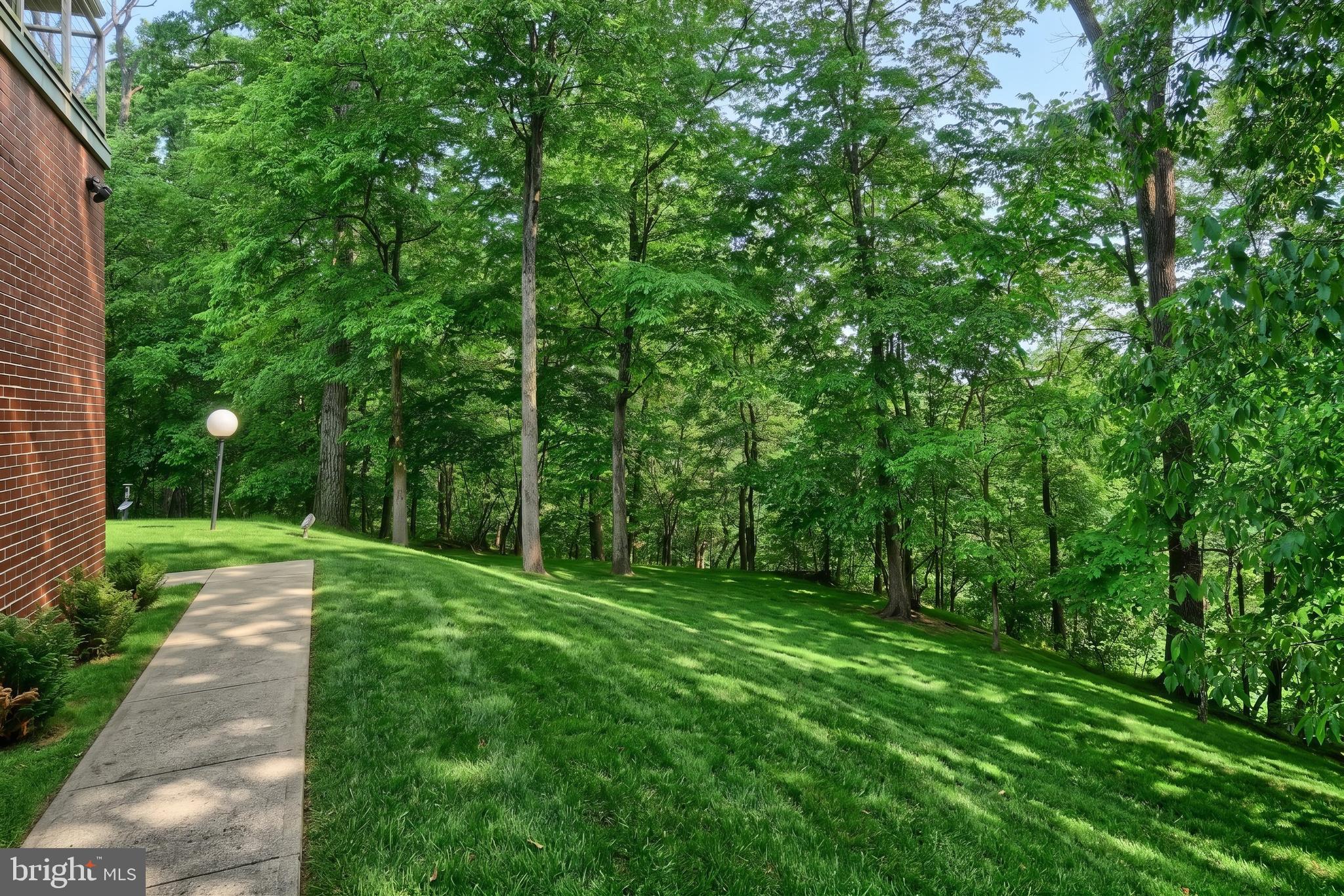 LAUREL ESTATES - Residential