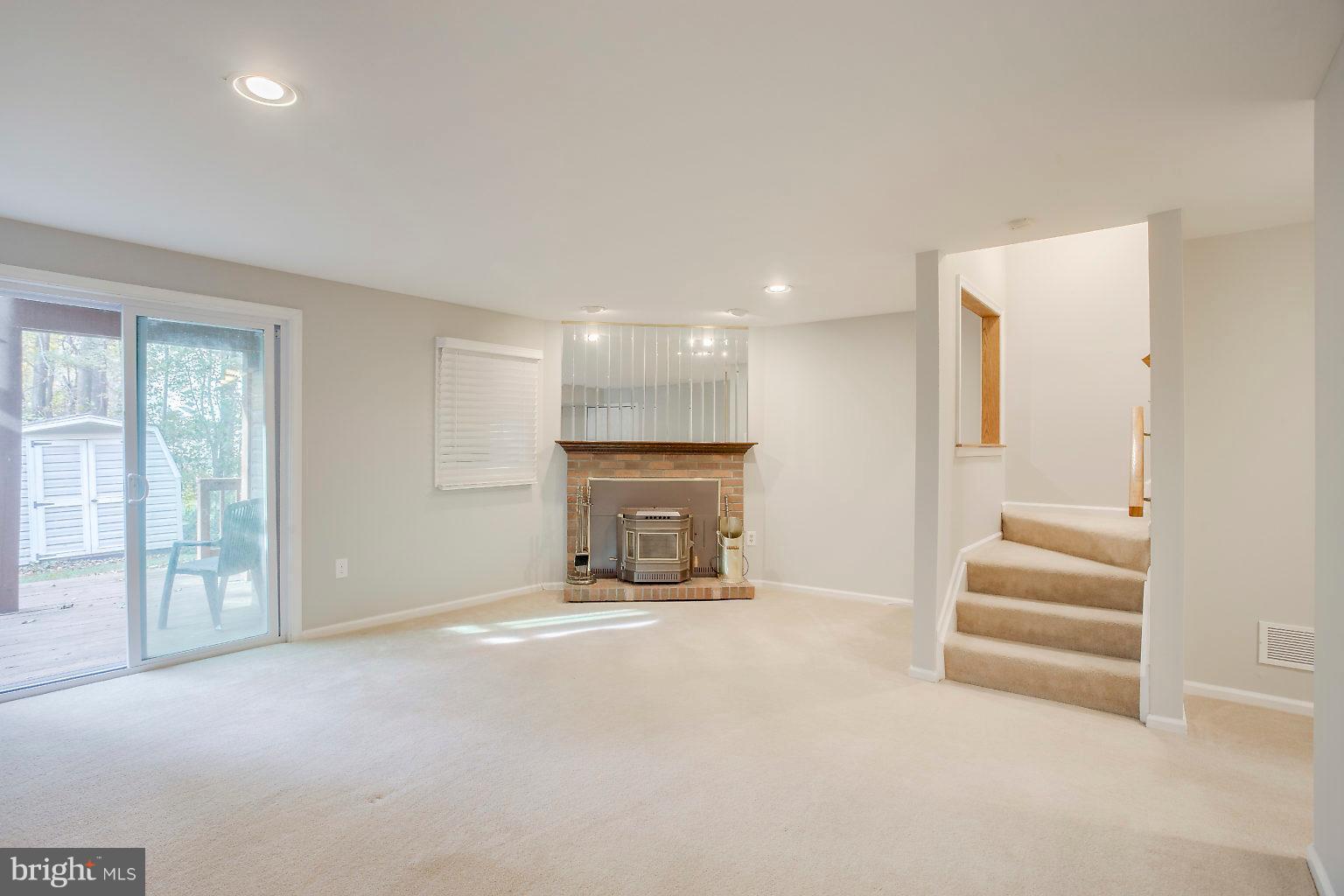 WHITE OAK - Residential