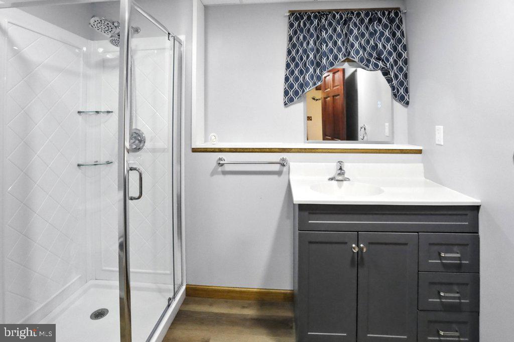 LAKE WYNONAH - Residential