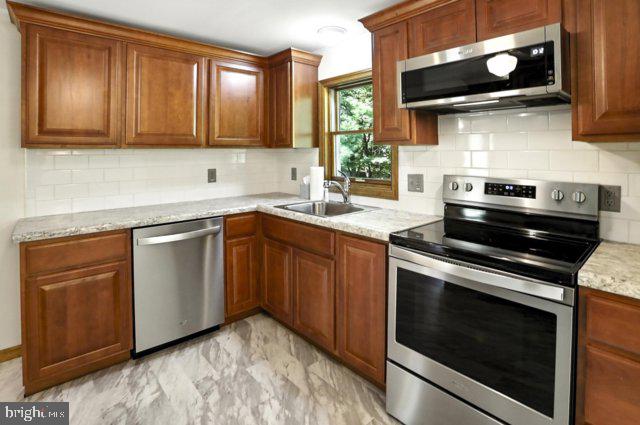 LAKE WYNONAH - Residential