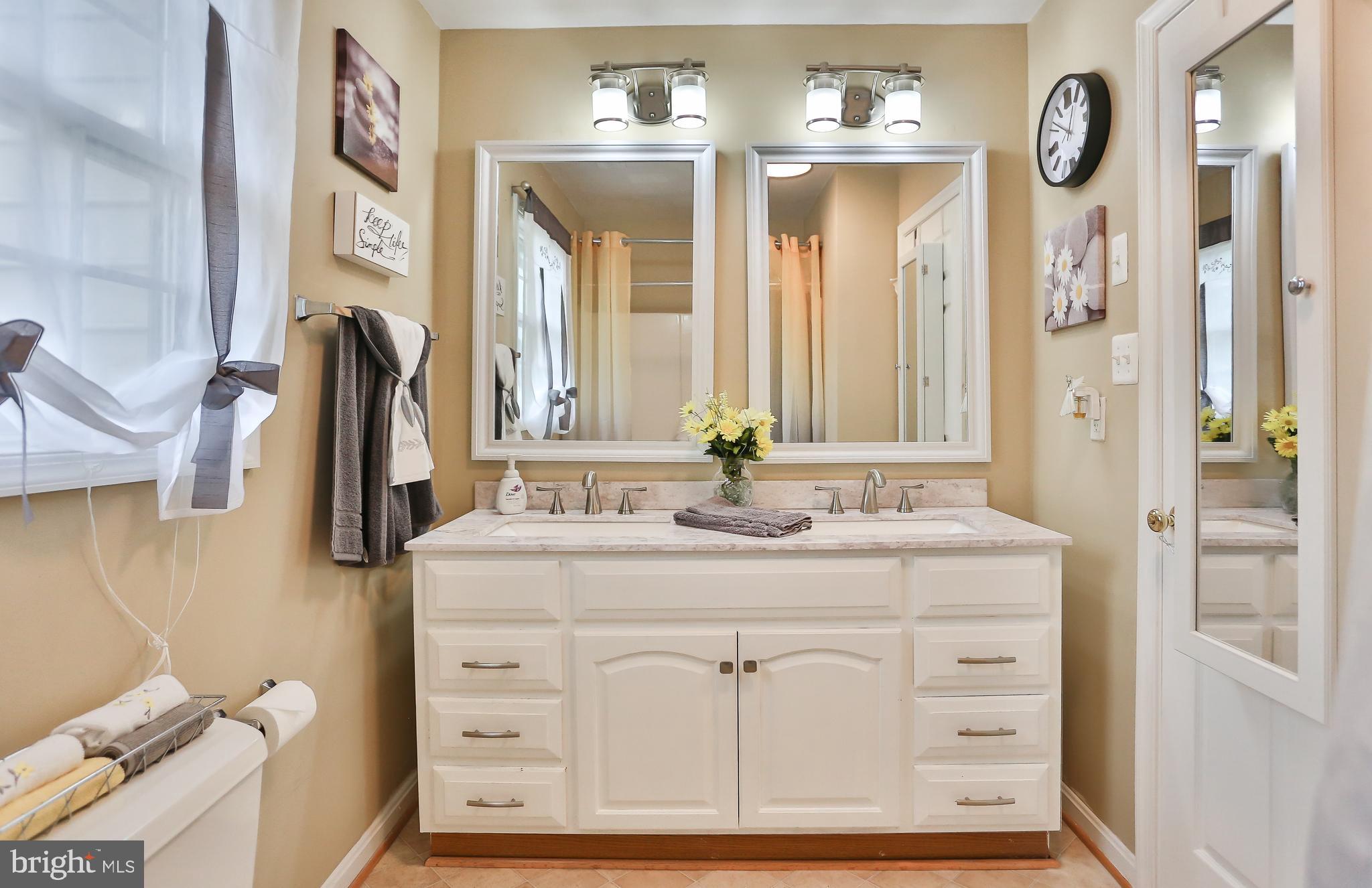 INDUSTRIAL SCHOOL - Residential