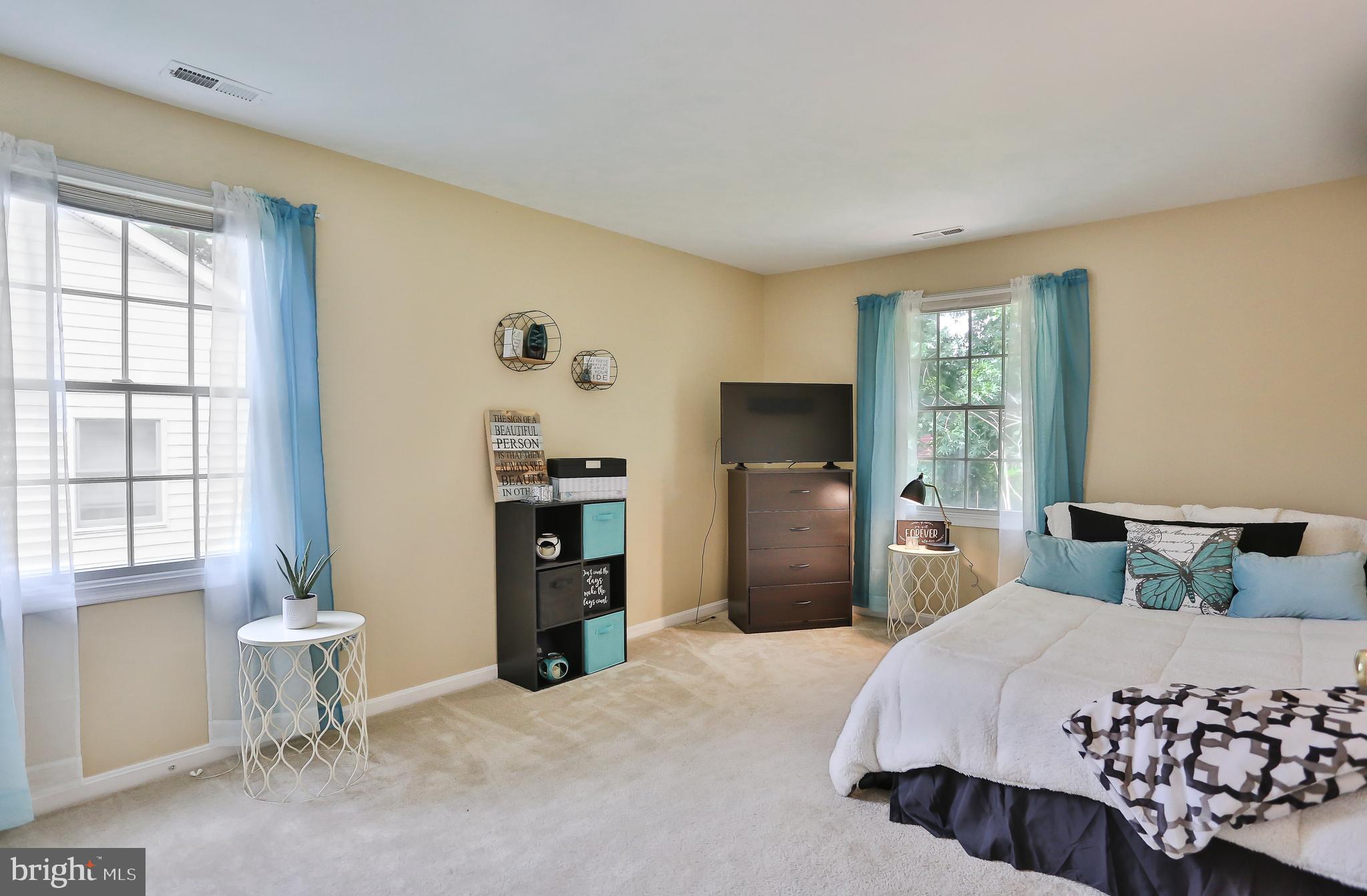 INDUSTRIAL SCHOOL - Residential