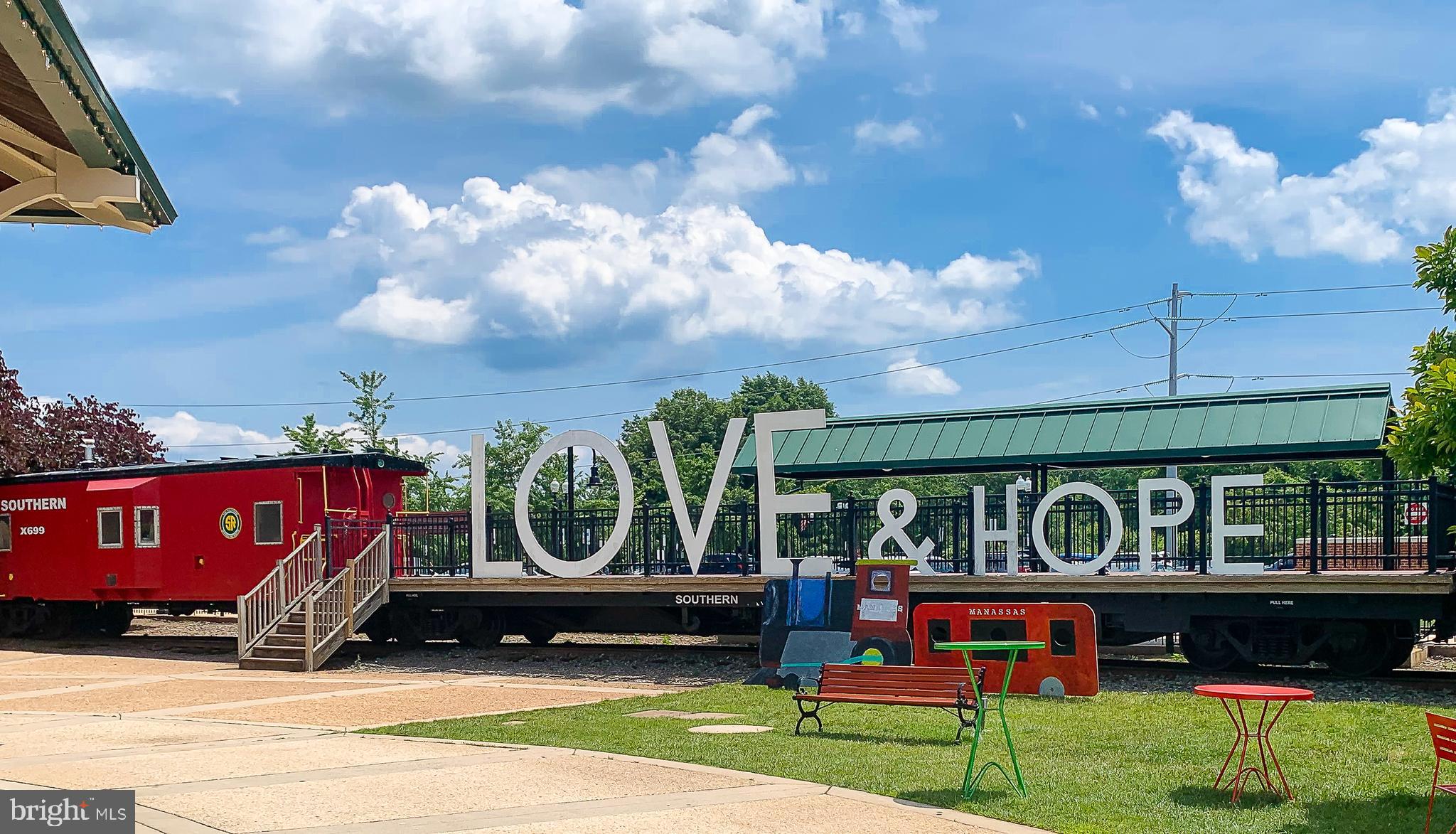 INDUSTRIAL SCHOOL - Residential