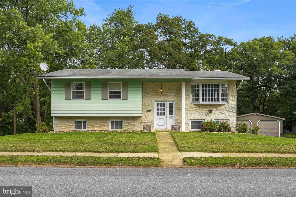 Photo of 23 WATERCRESS LN, ELIZABETHTOWN, PA 17022 (MLS # PALA2040500)