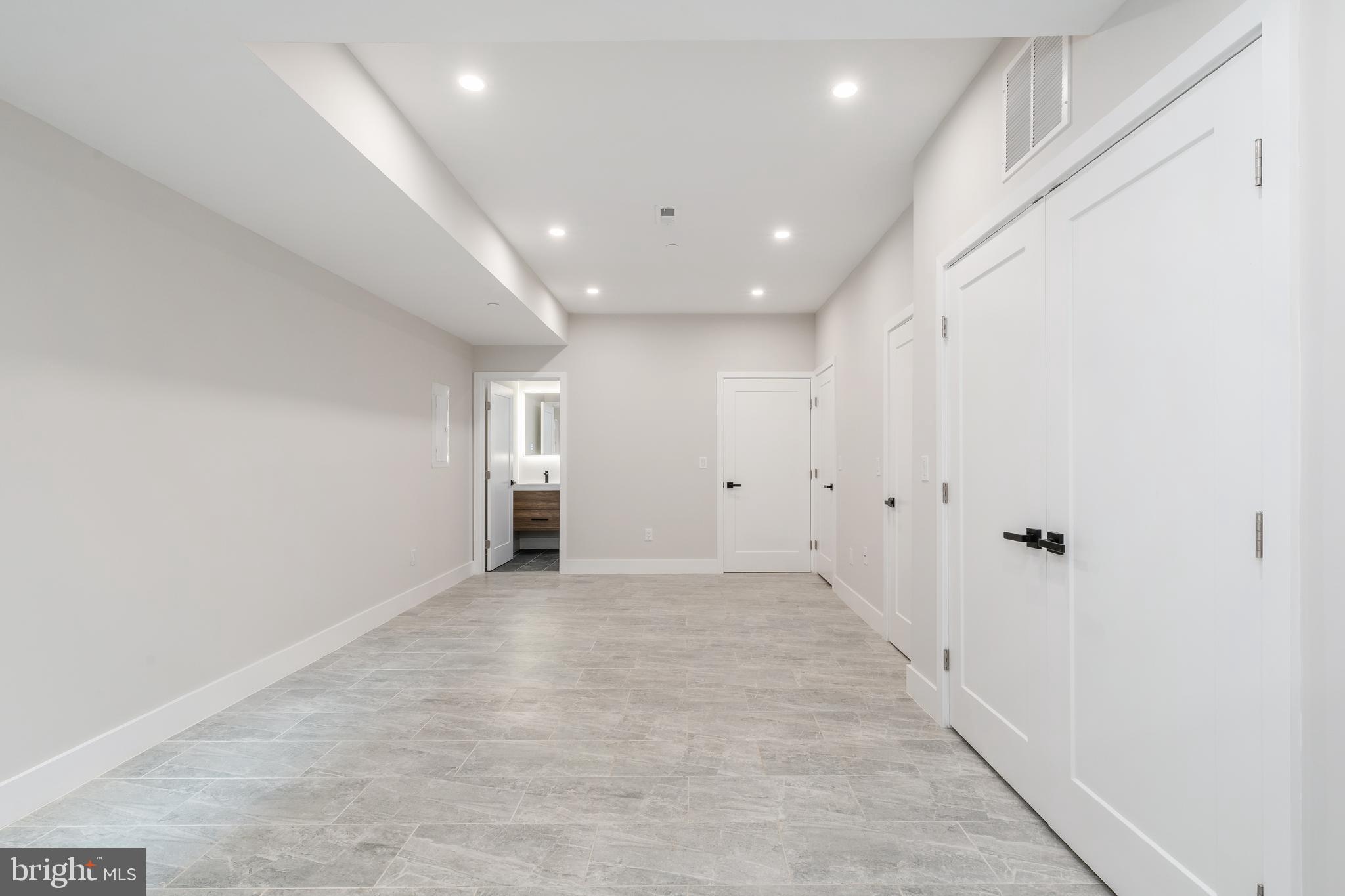 OLDE KENSINGTON - Residential Income