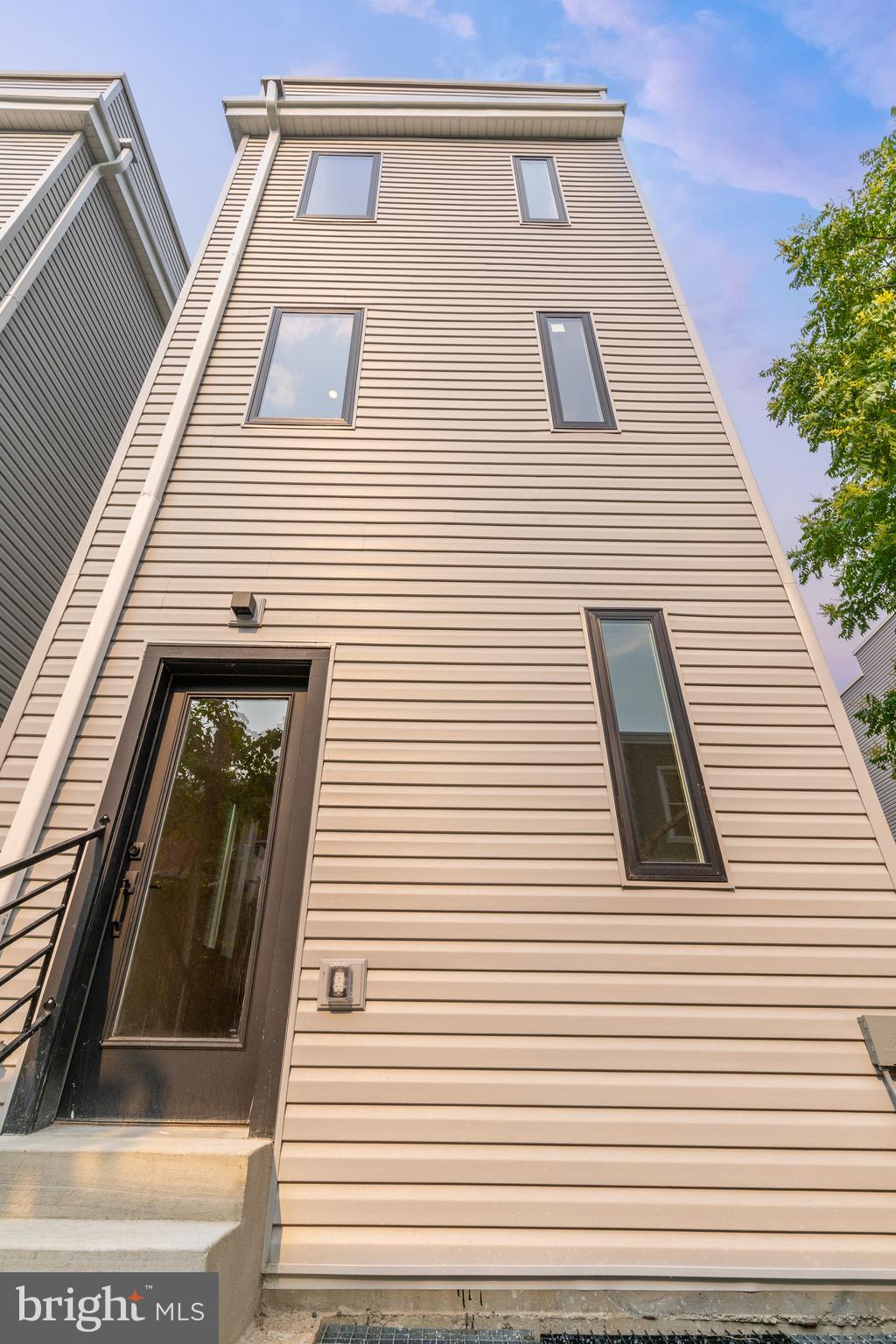 OLDE KENSINGTON - Residential Income