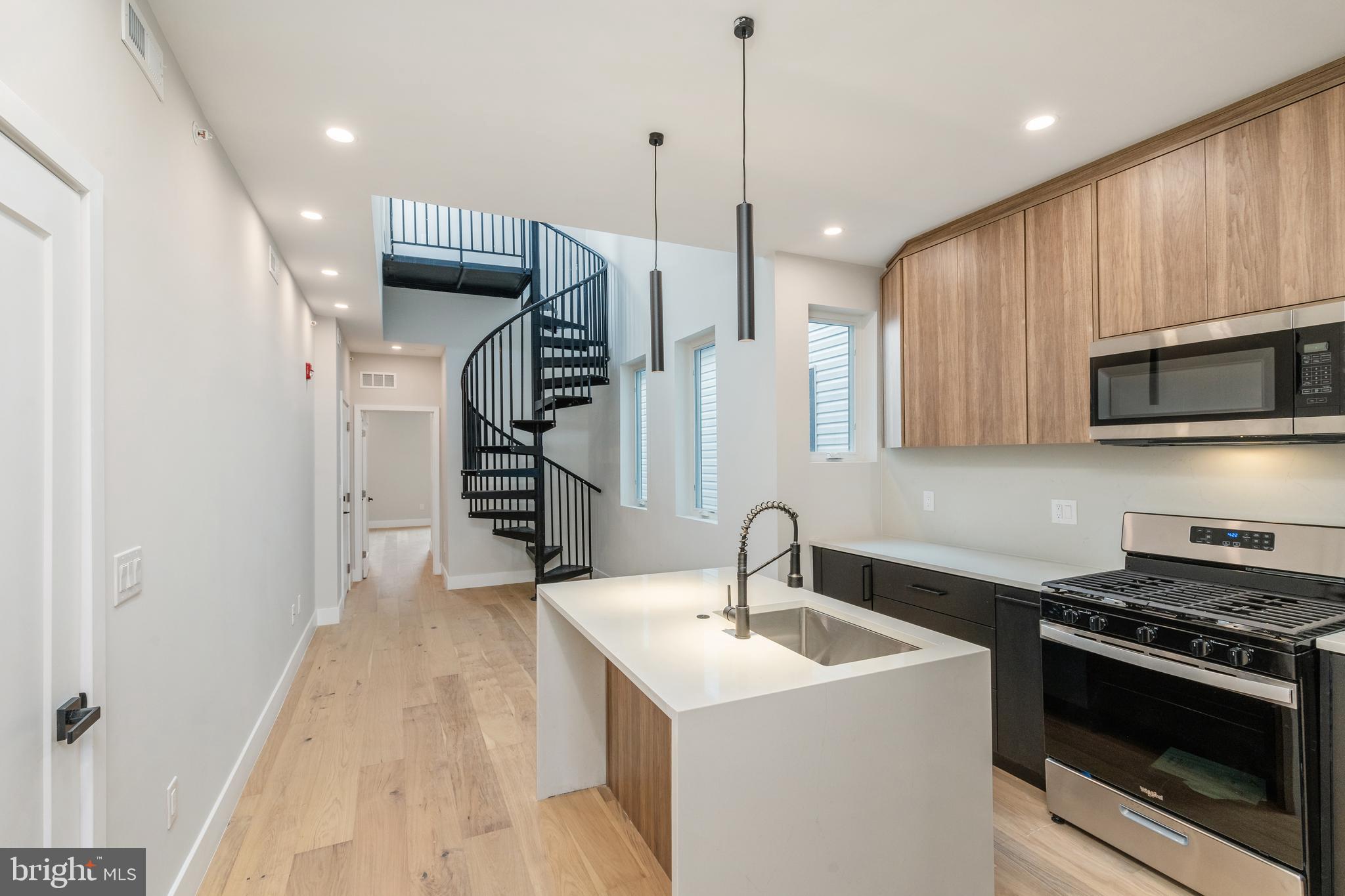 OLDE KENSINGTON - Residential Income