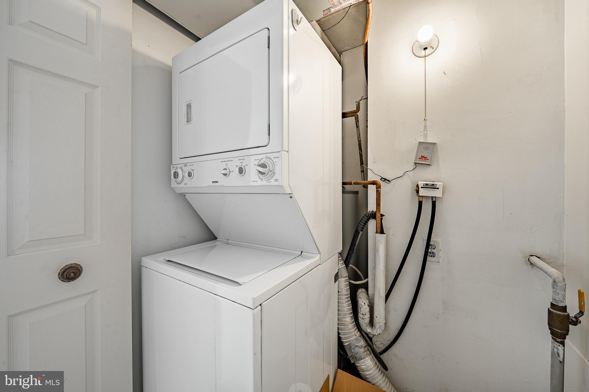 VALLEY FORGE TOWER - Residential