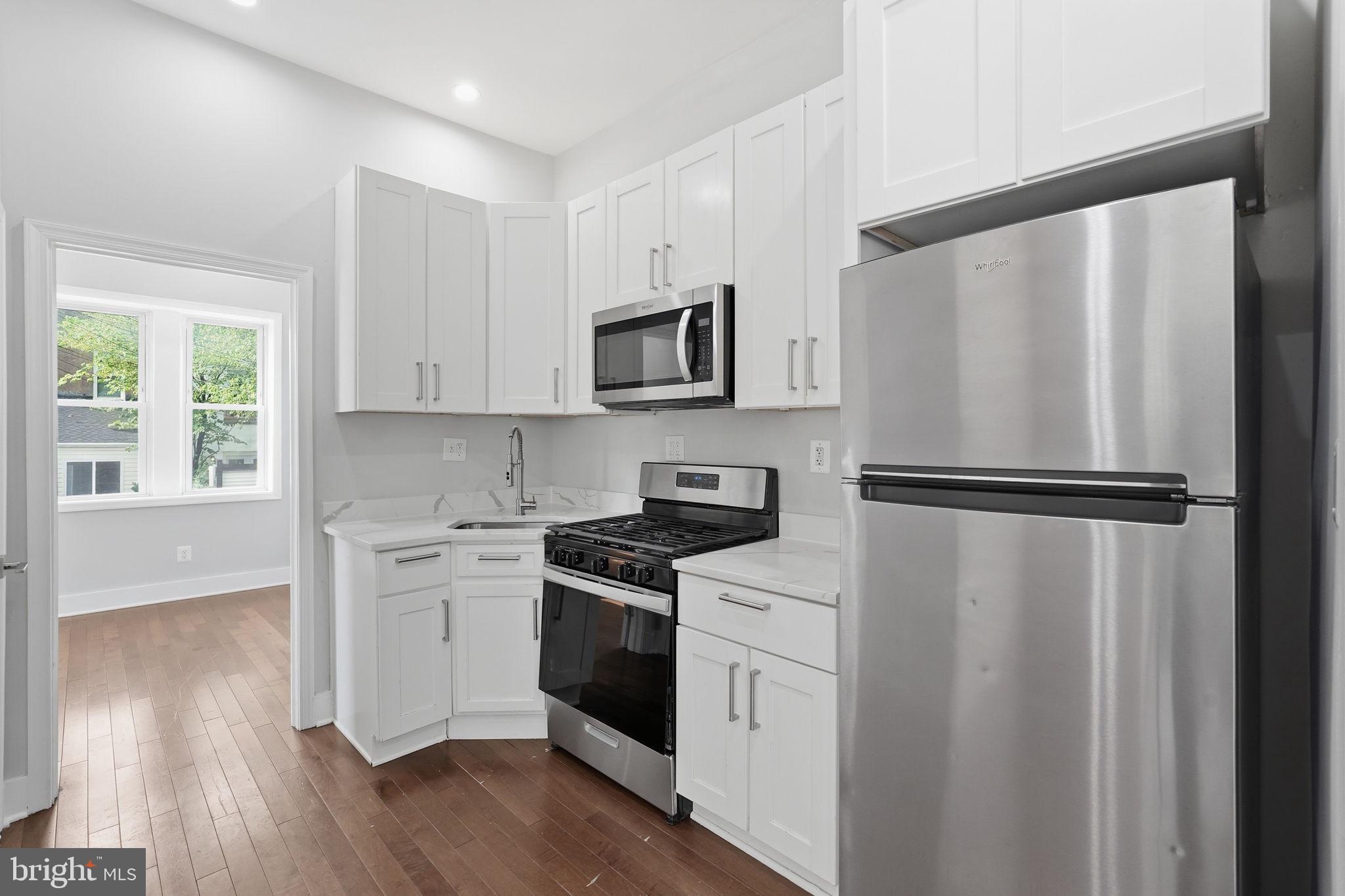 1618 1ST STREET NE 1