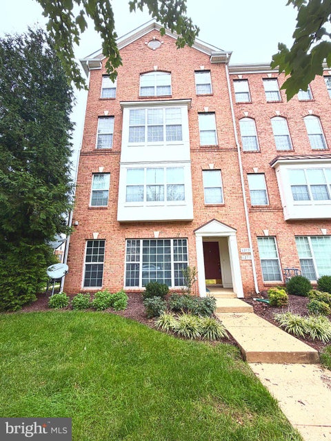 Photo of 6275 Aster Haven Circle, HAYMARKET, VA 20169 (MLS # VAPW2132364)