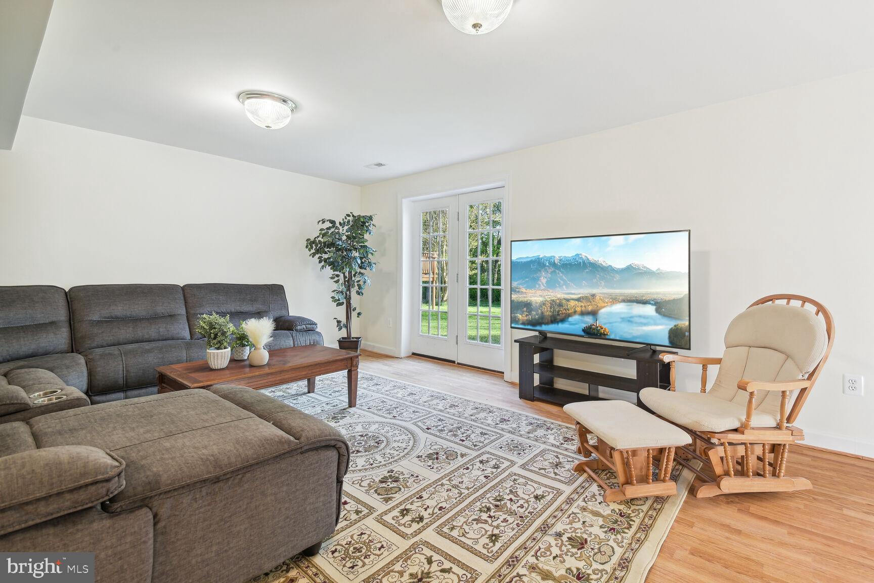 PINEY GLEN VILLAGE - Residential