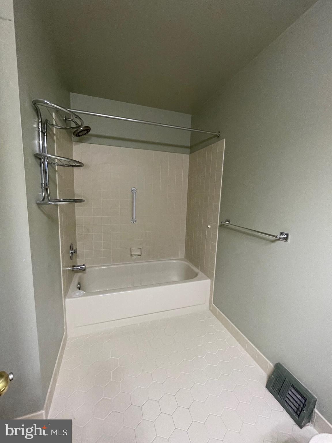 MONTGOMERY BROOK - Residential