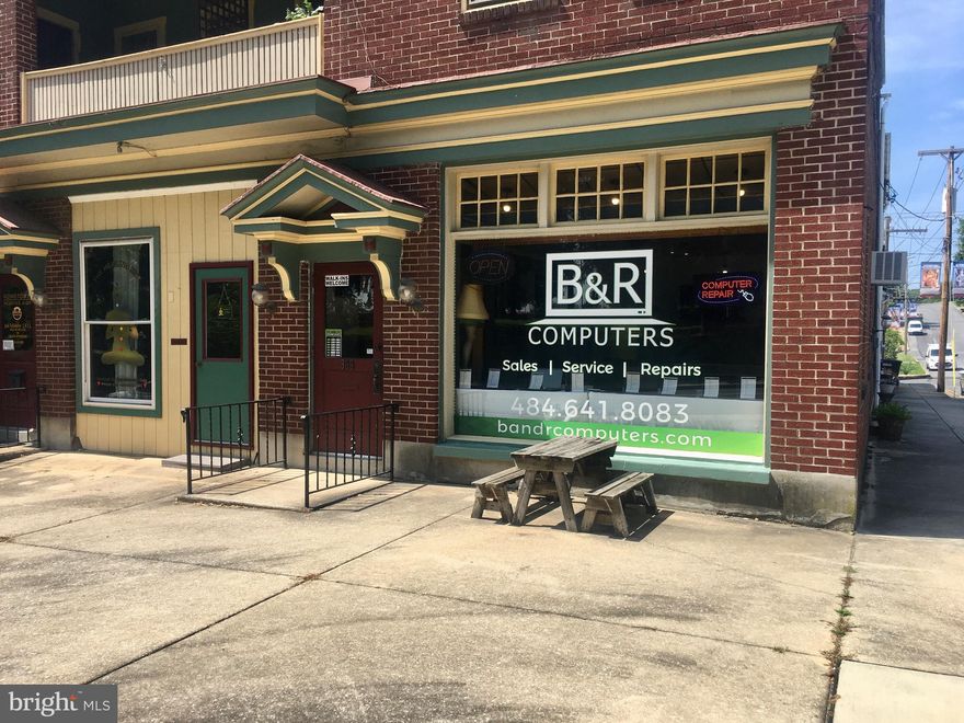 Great High Visibility location on Main St in Kutztown.  Large storefront offers great exposure. This location offers 2500 SF, perfect for retail, business or other uses. Located across the street from Kutztown Park.  Additional warehouse space available if needed.  This space includes overhead door with drive-in option