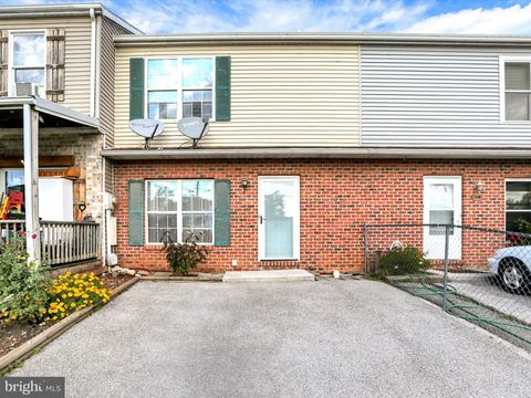 206 S WATER STREET NEW OXFORD PA 17350