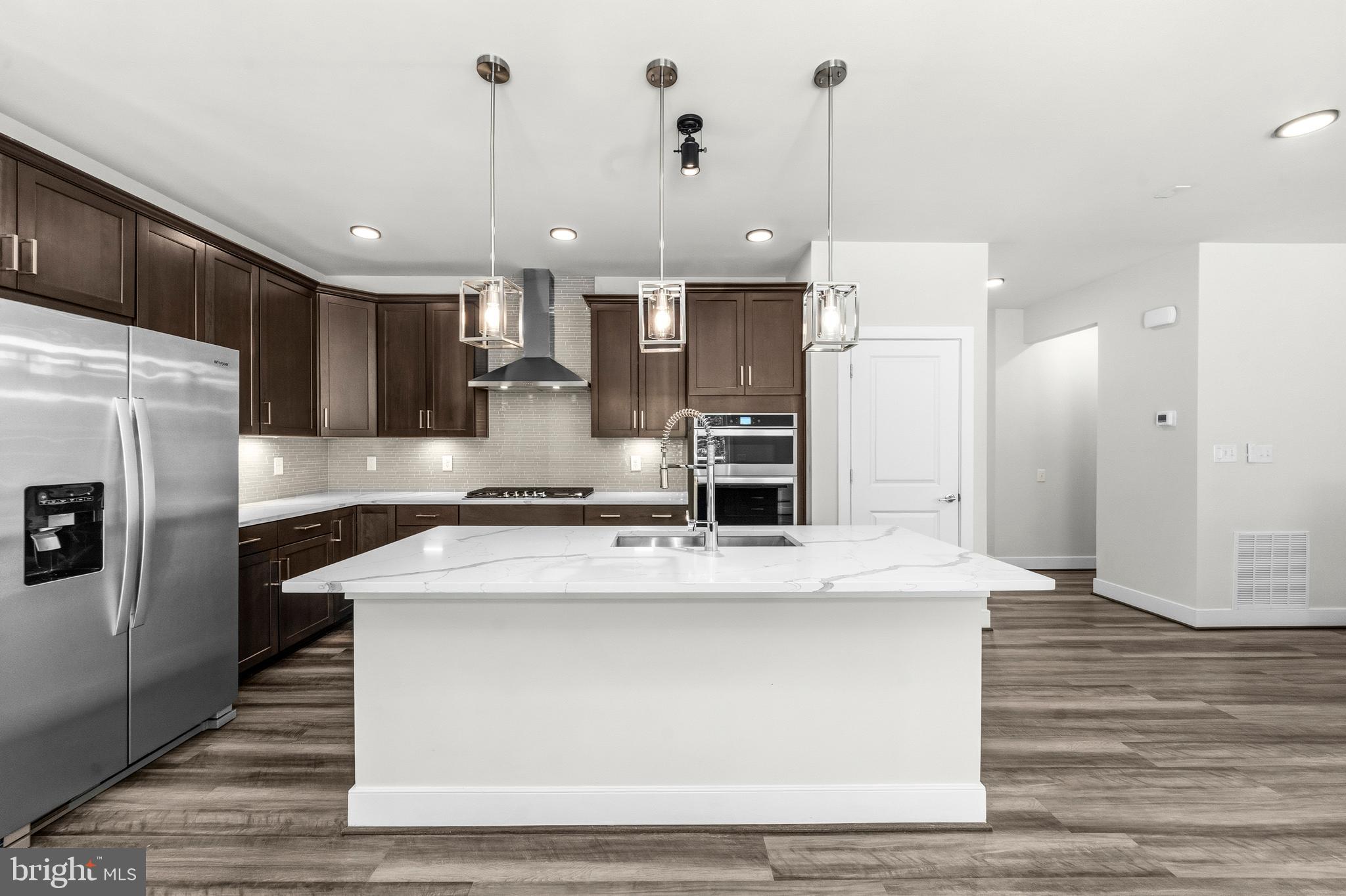 POTOMAC SHORES - Residential