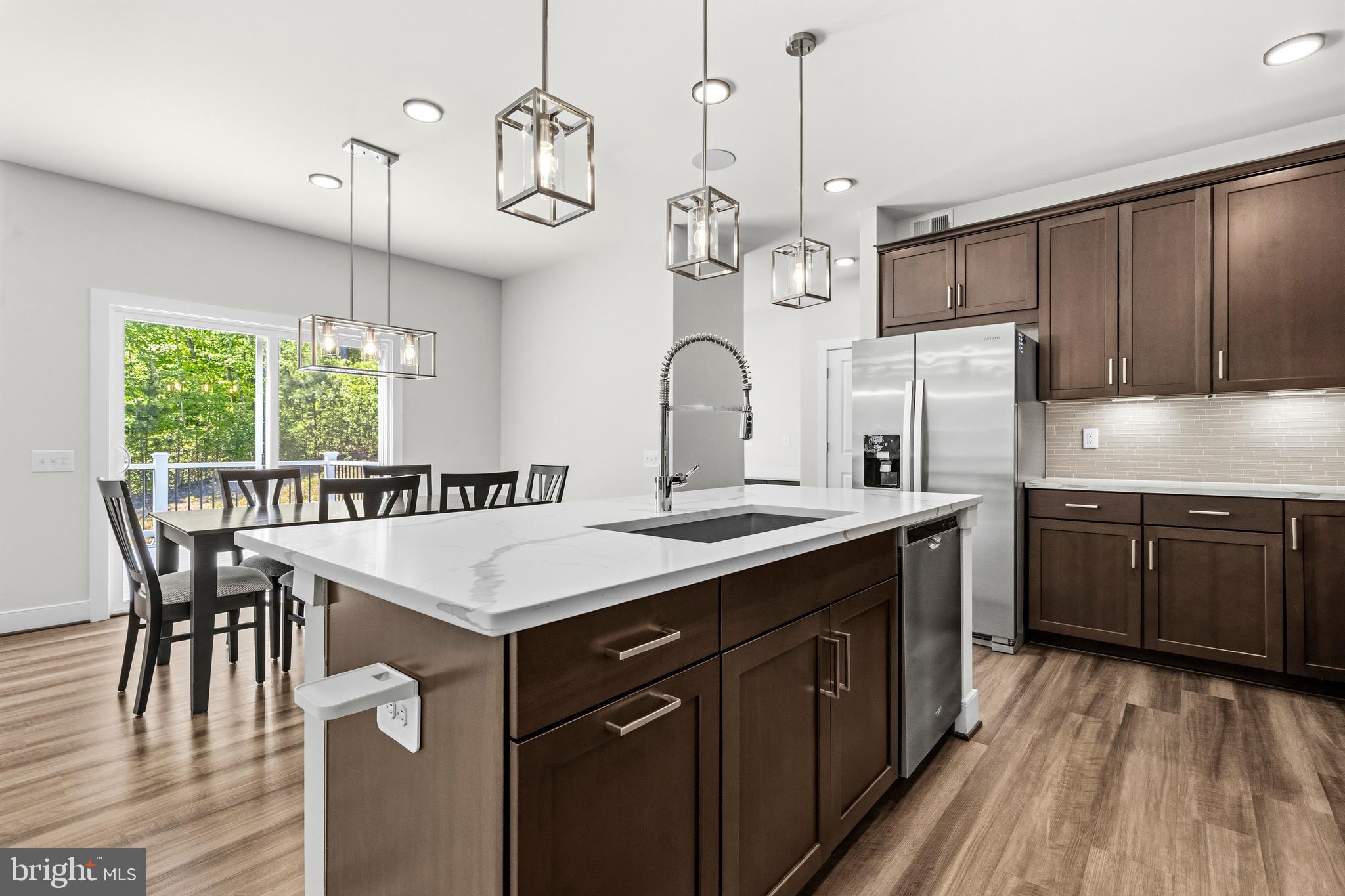 POTOMAC SHORES - Residential