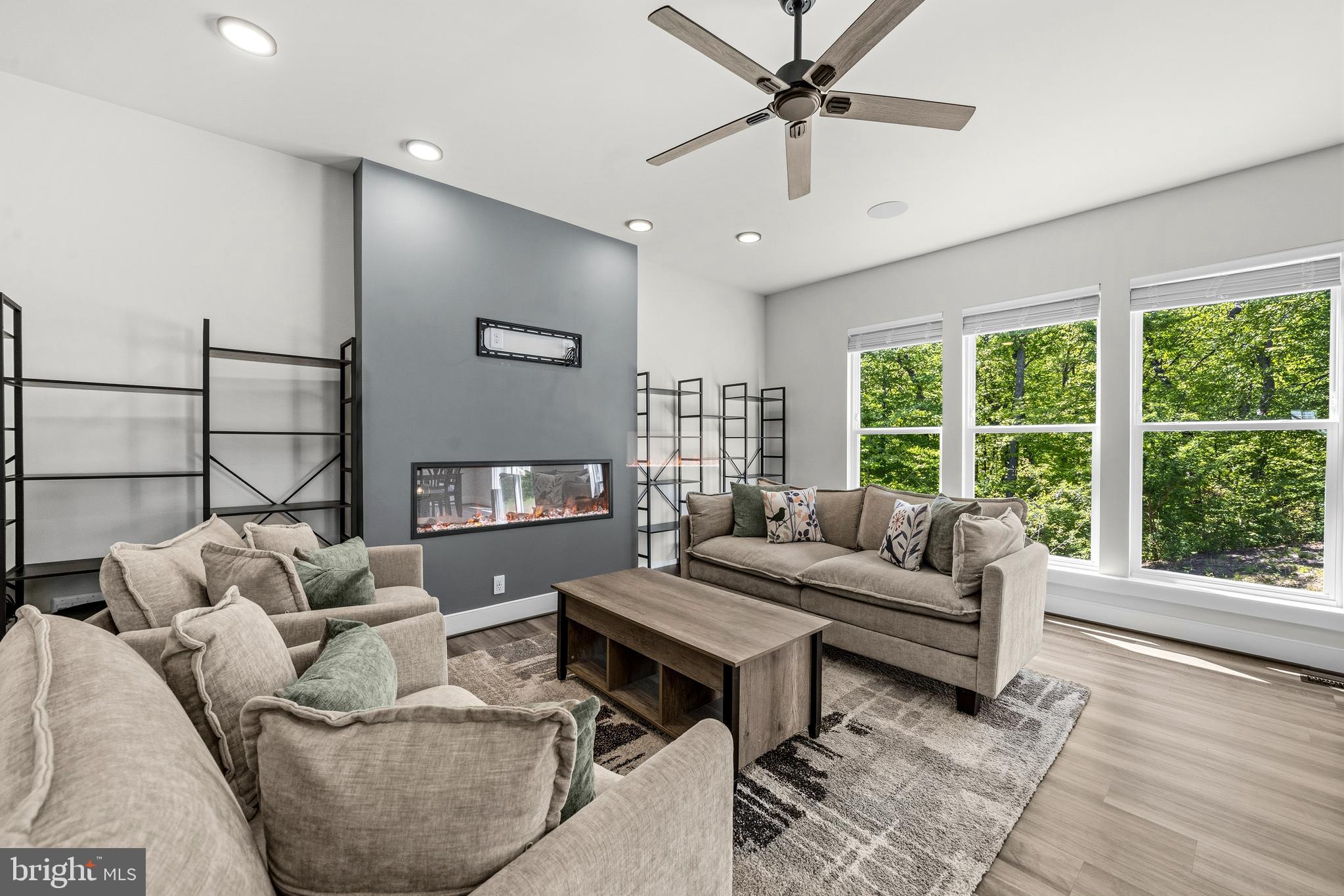 POTOMAC SHORES - Residential