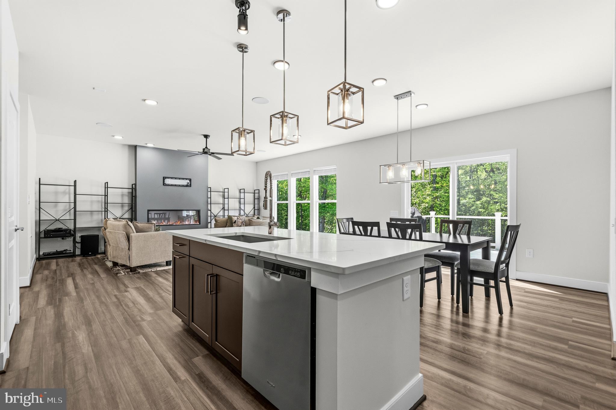 POTOMAC SHORES - Residential