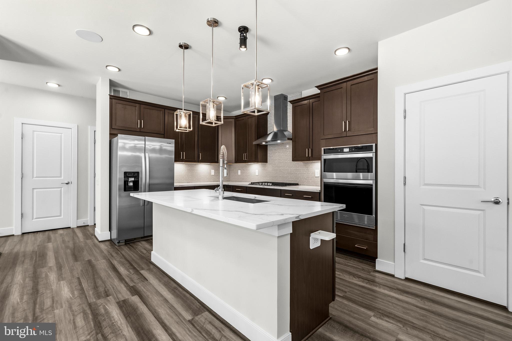 POTOMAC SHORES - Residential