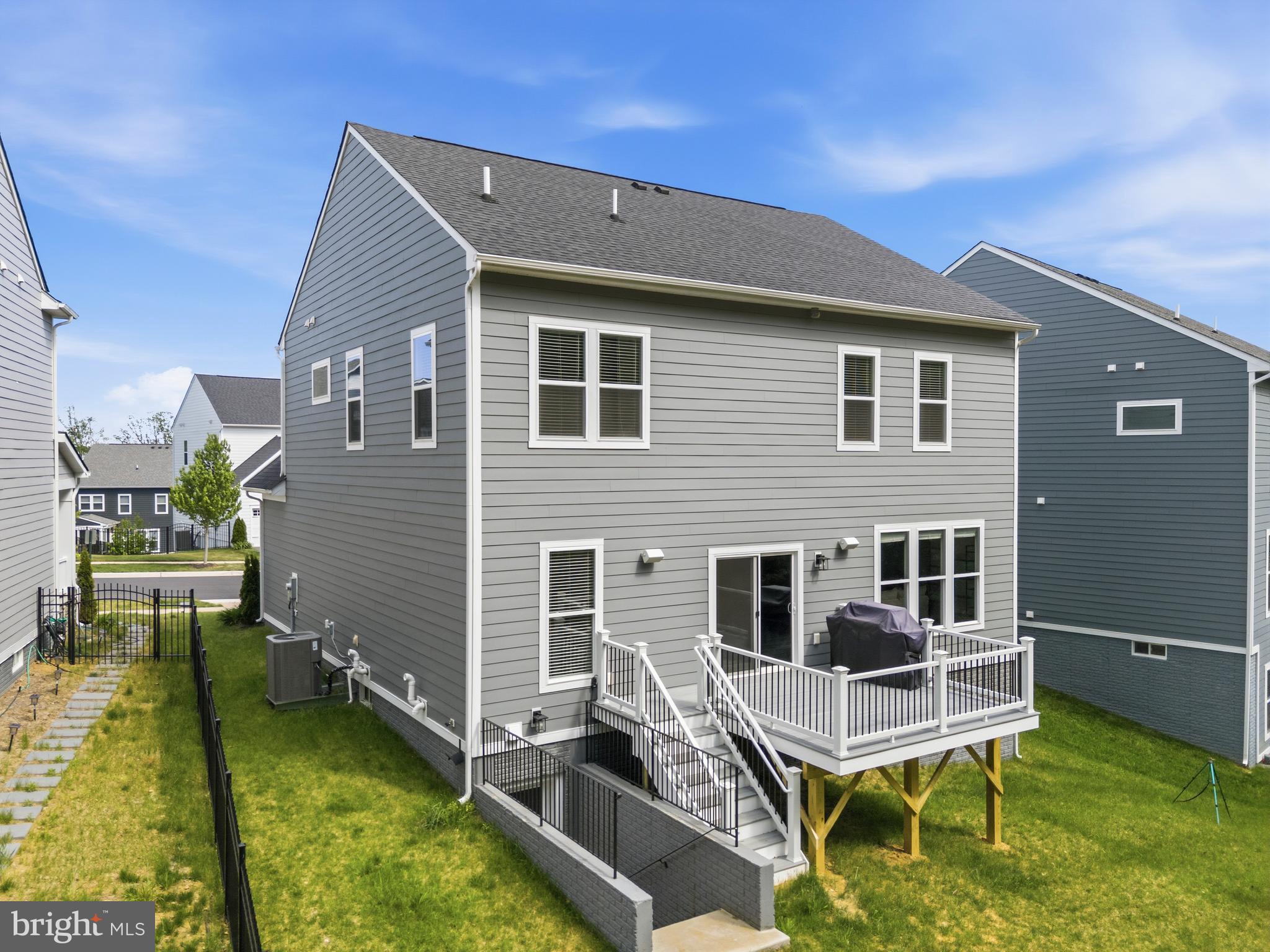 POTOMAC SHORES - Residential