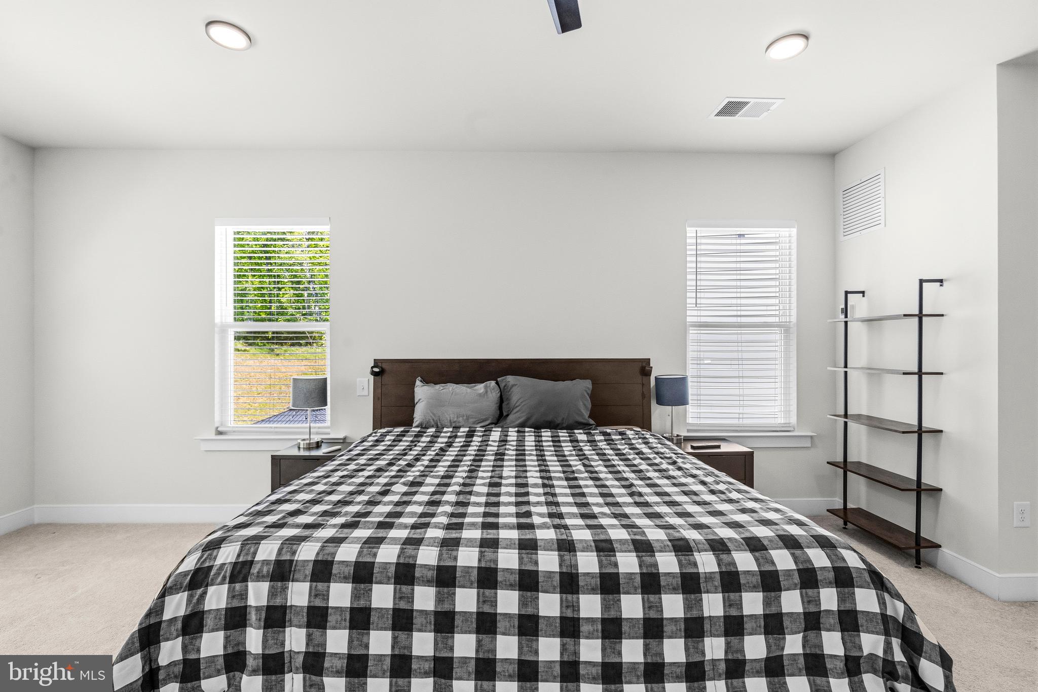 POTOMAC SHORES - Residential