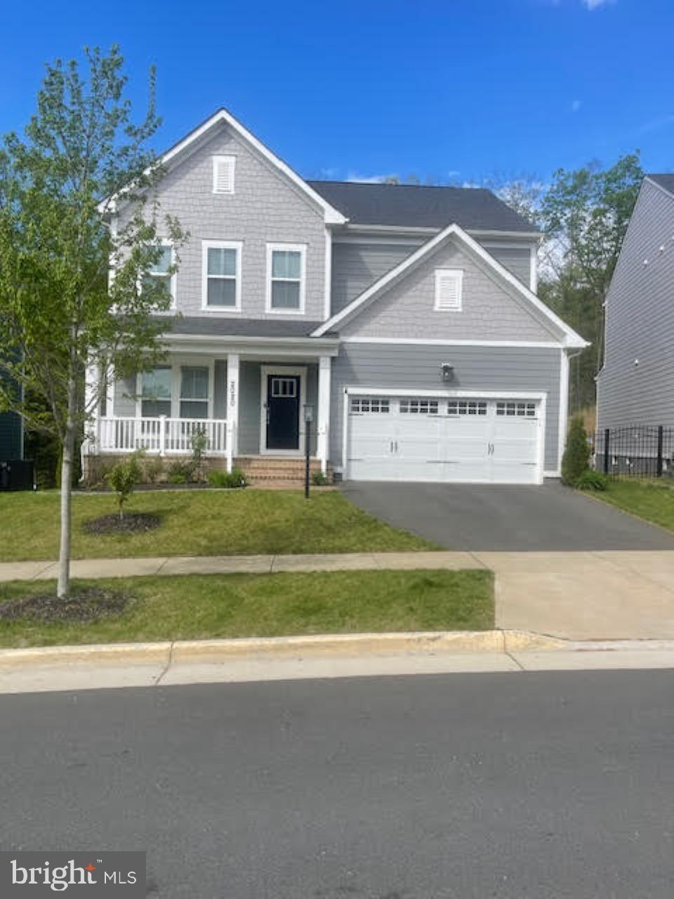 2020 SILVER SYCAMORE LANE