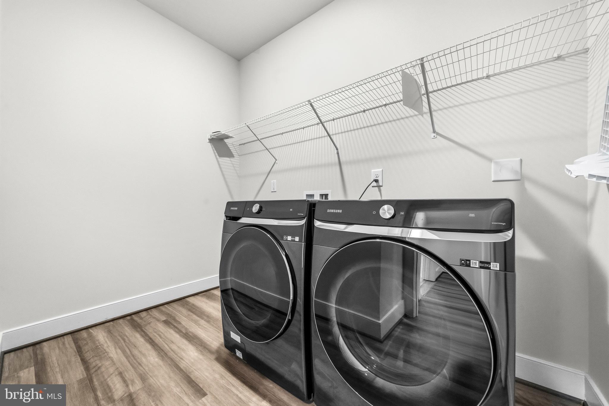 POTOMAC SHORES - Residential