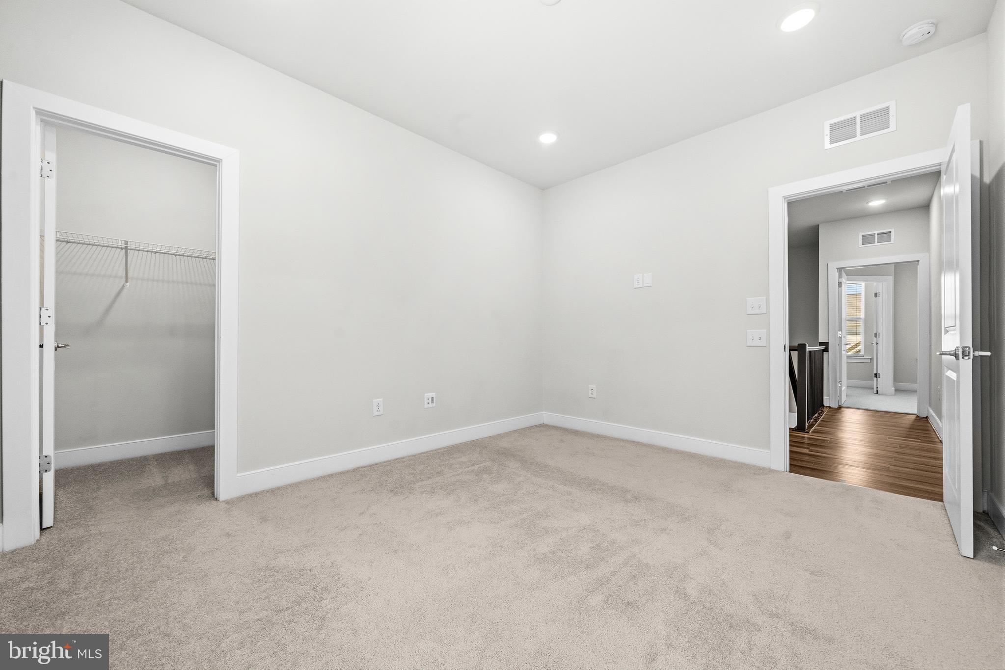 POTOMAC SHORES - Residential