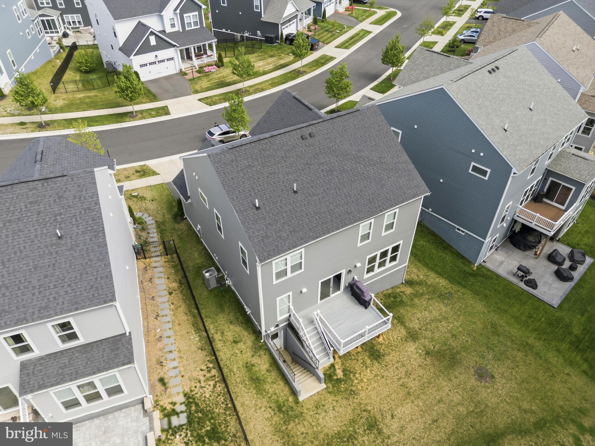 POTOMAC SHORES - Residential