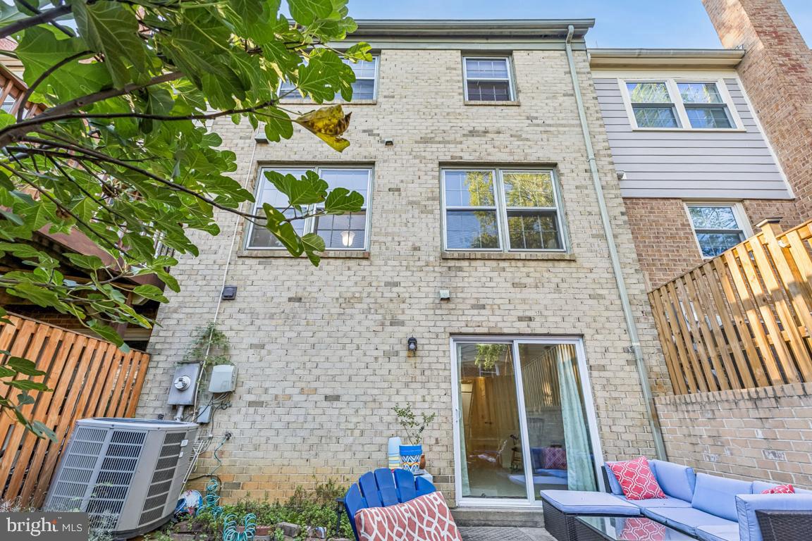 FAIRFAX COUNTY - Residential