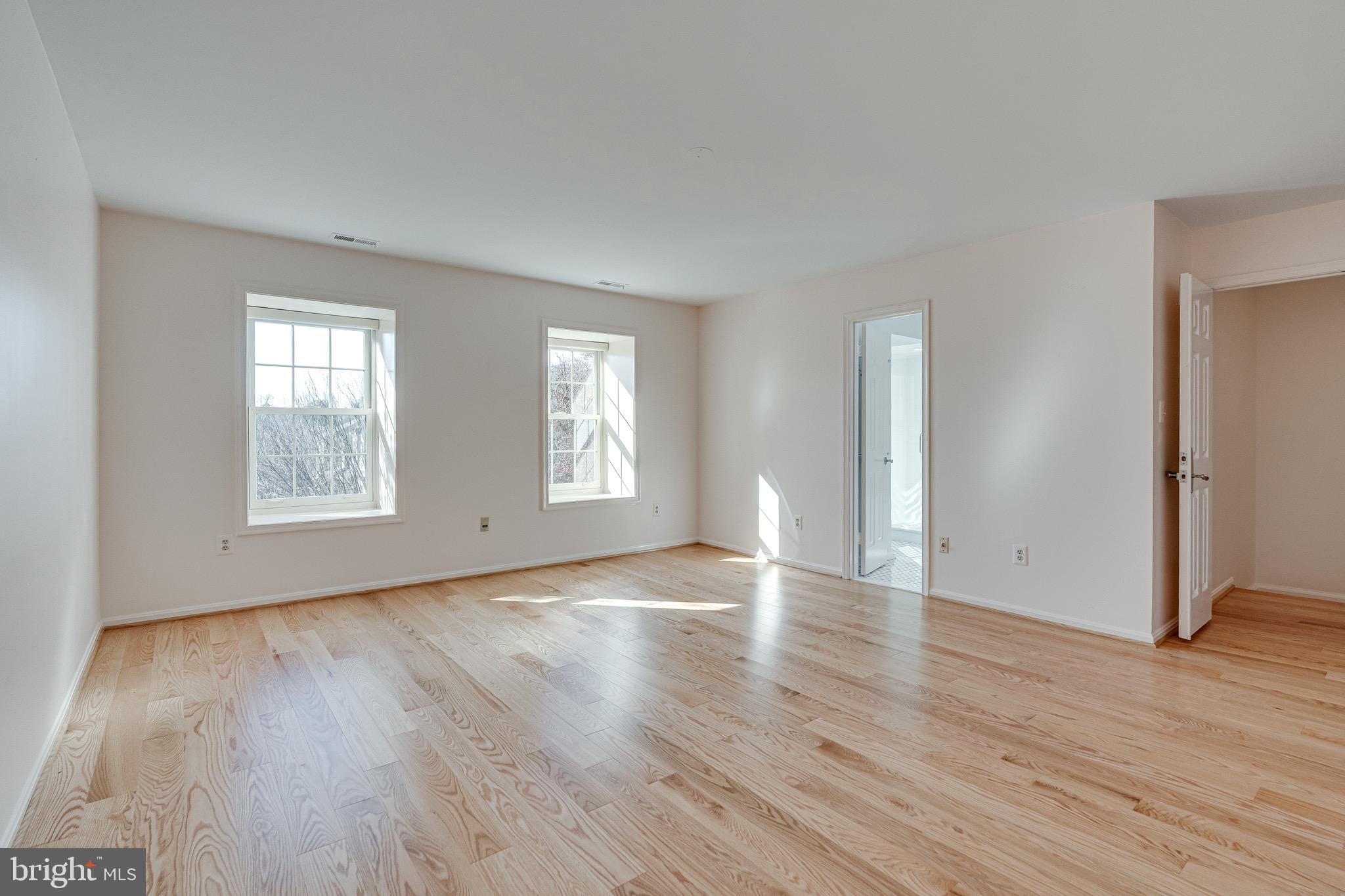 MCLEAN MEWS - Residential Lease