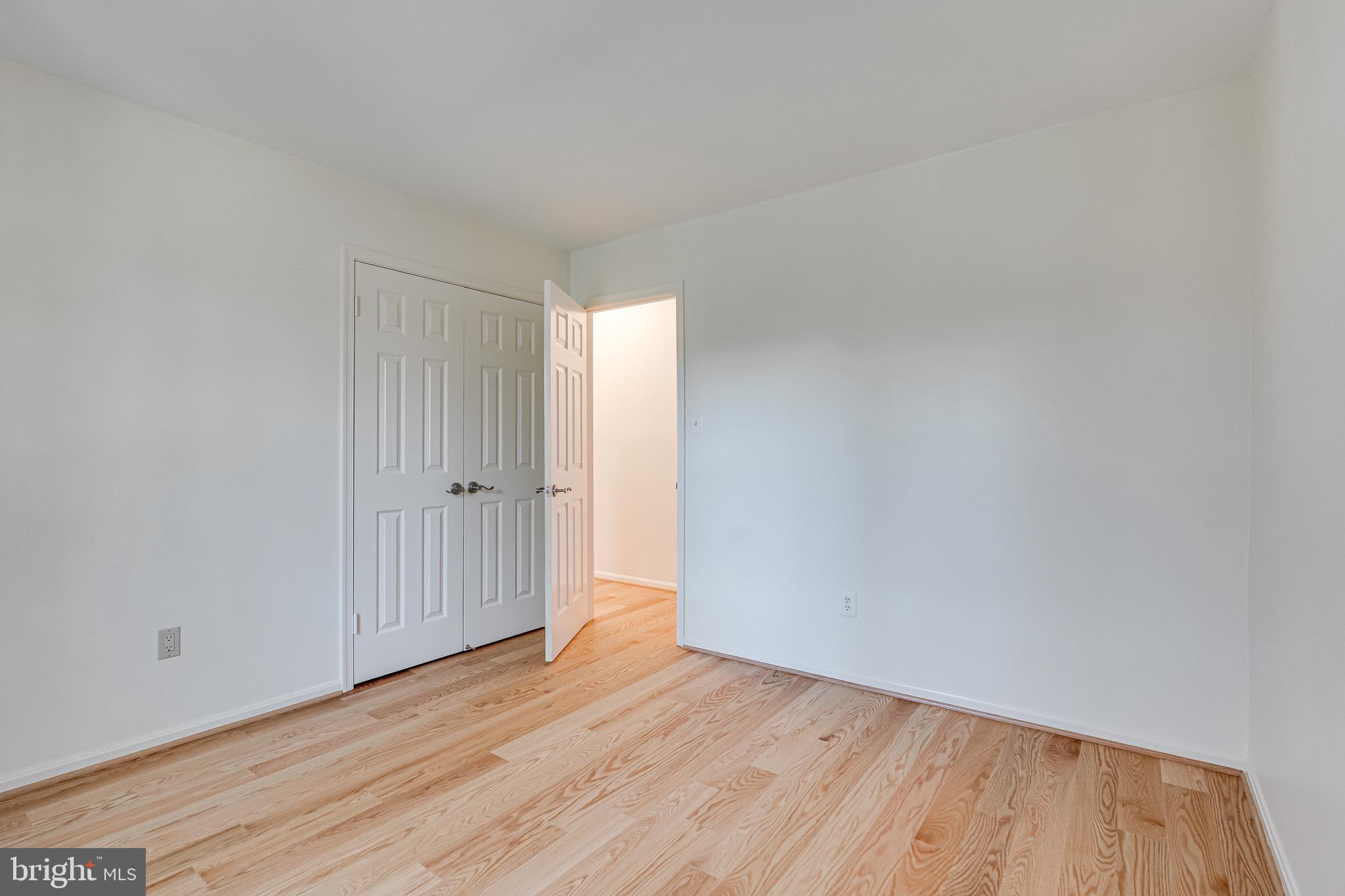 MCLEAN MEWS - Residential Lease