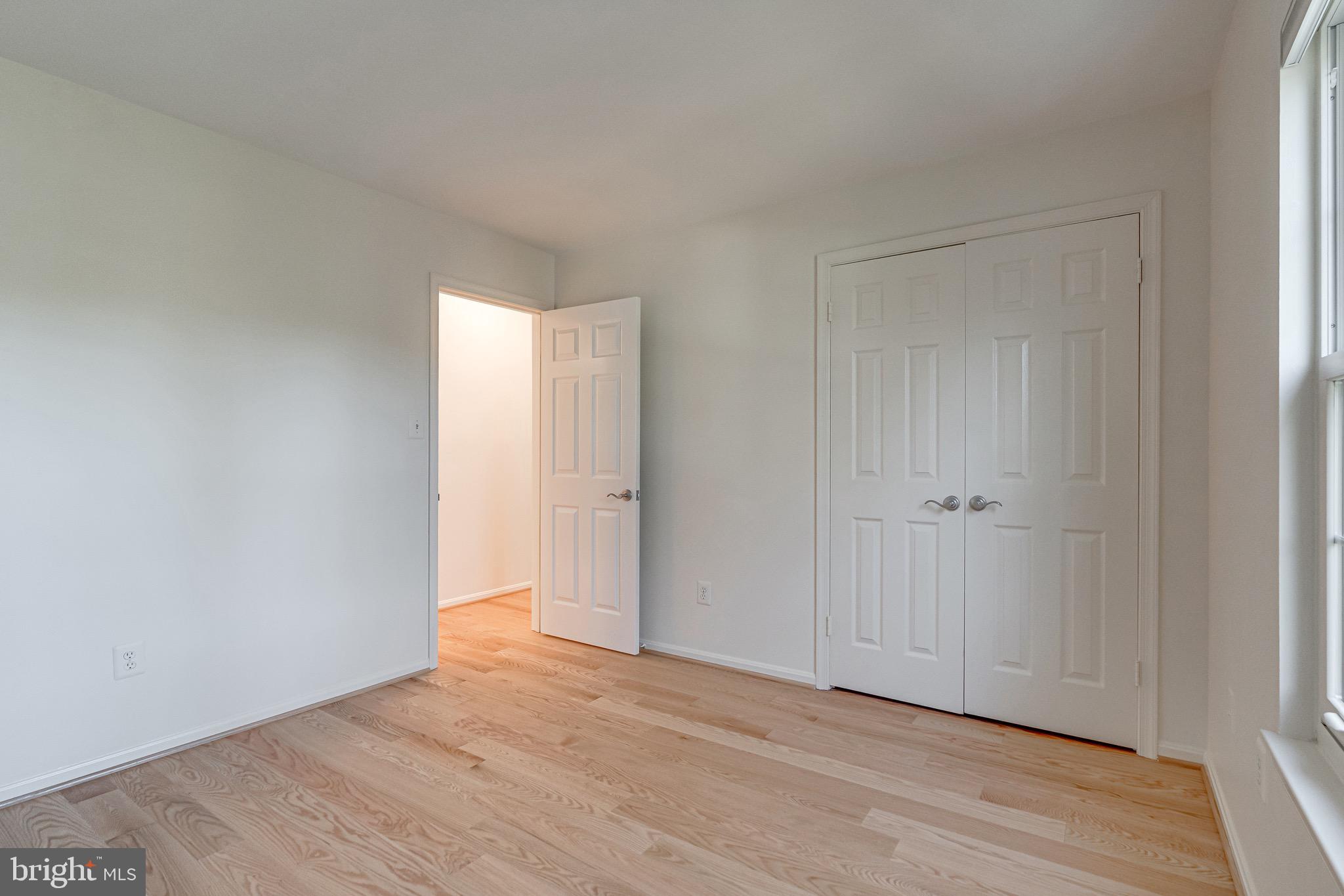 MCLEAN MEWS - Residential Lease