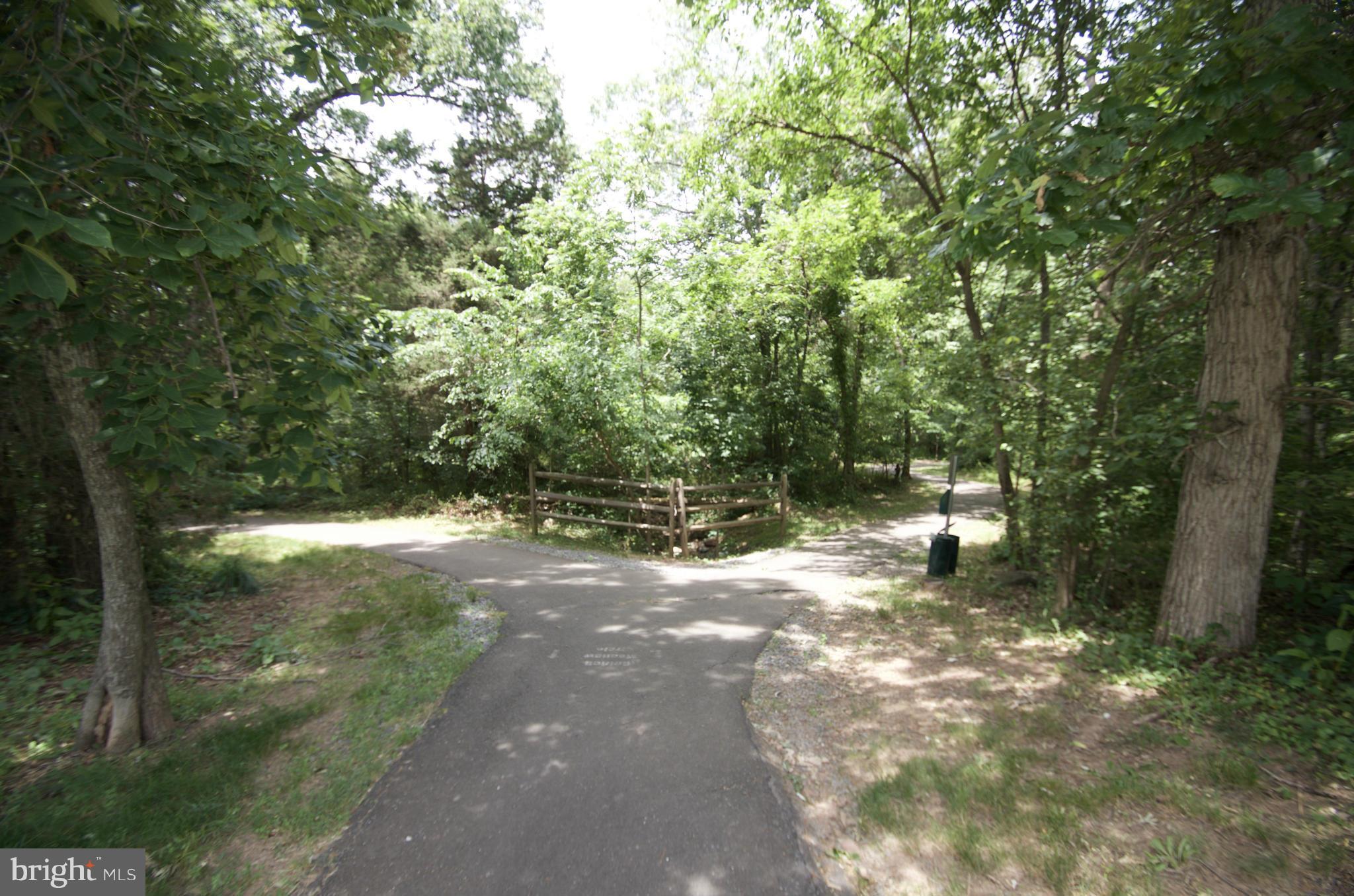 ASHBURN FARM - Residential Lease